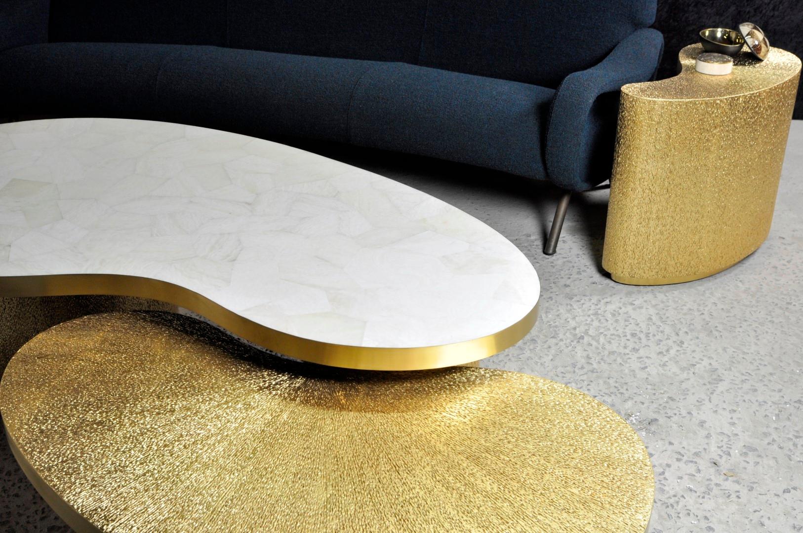 Set of Coffee Tables in Rock Crystal and Gold Fiber Marquetry by Ginger Brown In New Condition For Sale In Bourguebus, FR