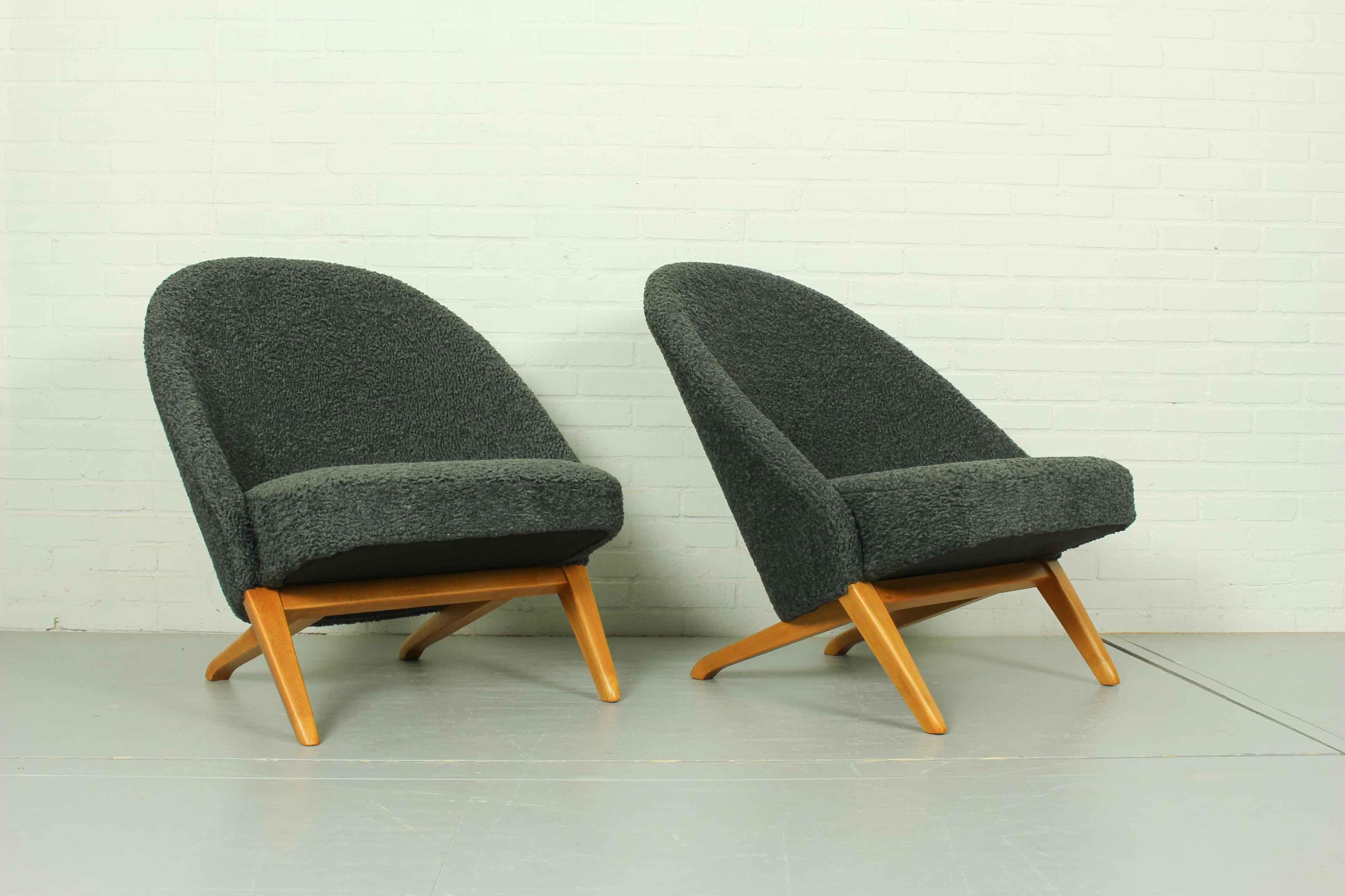 Set of 2 'Congo' lounge chairs by Theo Ruth for Artifort, newly upholstered with Kravet Faux Sheepskin upholstery fabric. These Congo chairs are designed by Theo Ruth and produced by Artifort, The Netherlands, 1950s. The back and the seat are