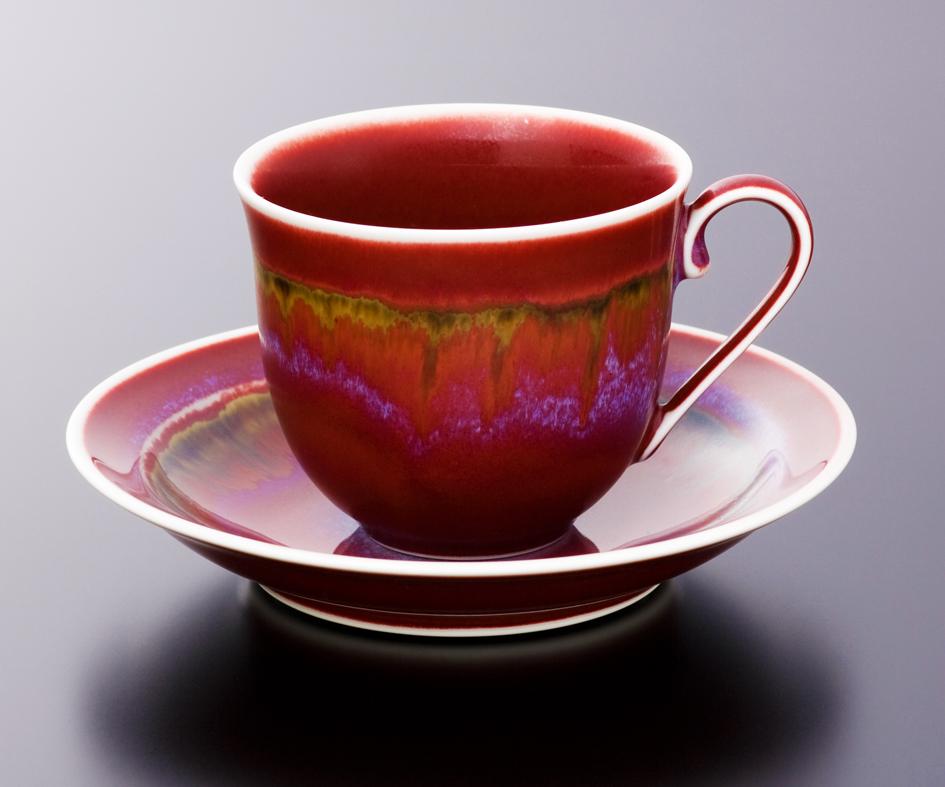 Set of Contemporary Japanese Glazed Porcelain Cup and Saucer by Master Artist In New Condition In Takarazuka, JP