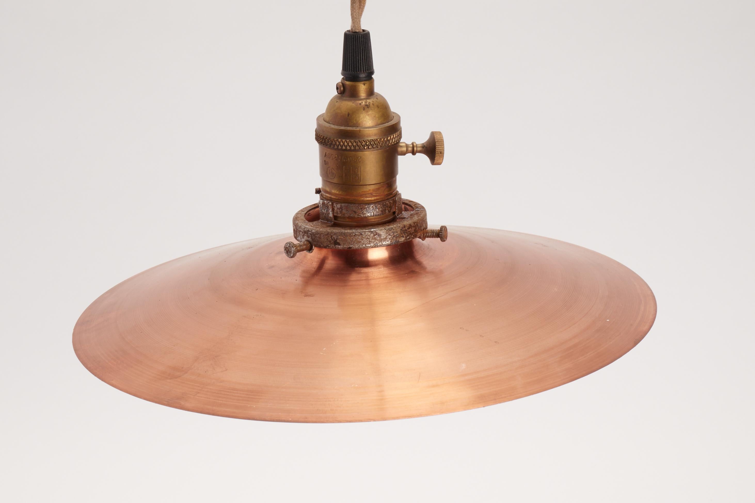 Ensemble de lampes suspendues en cuivre, quatre tailles différentes, Allemagne des années 1920  Bon état - En vente à Milan, IT