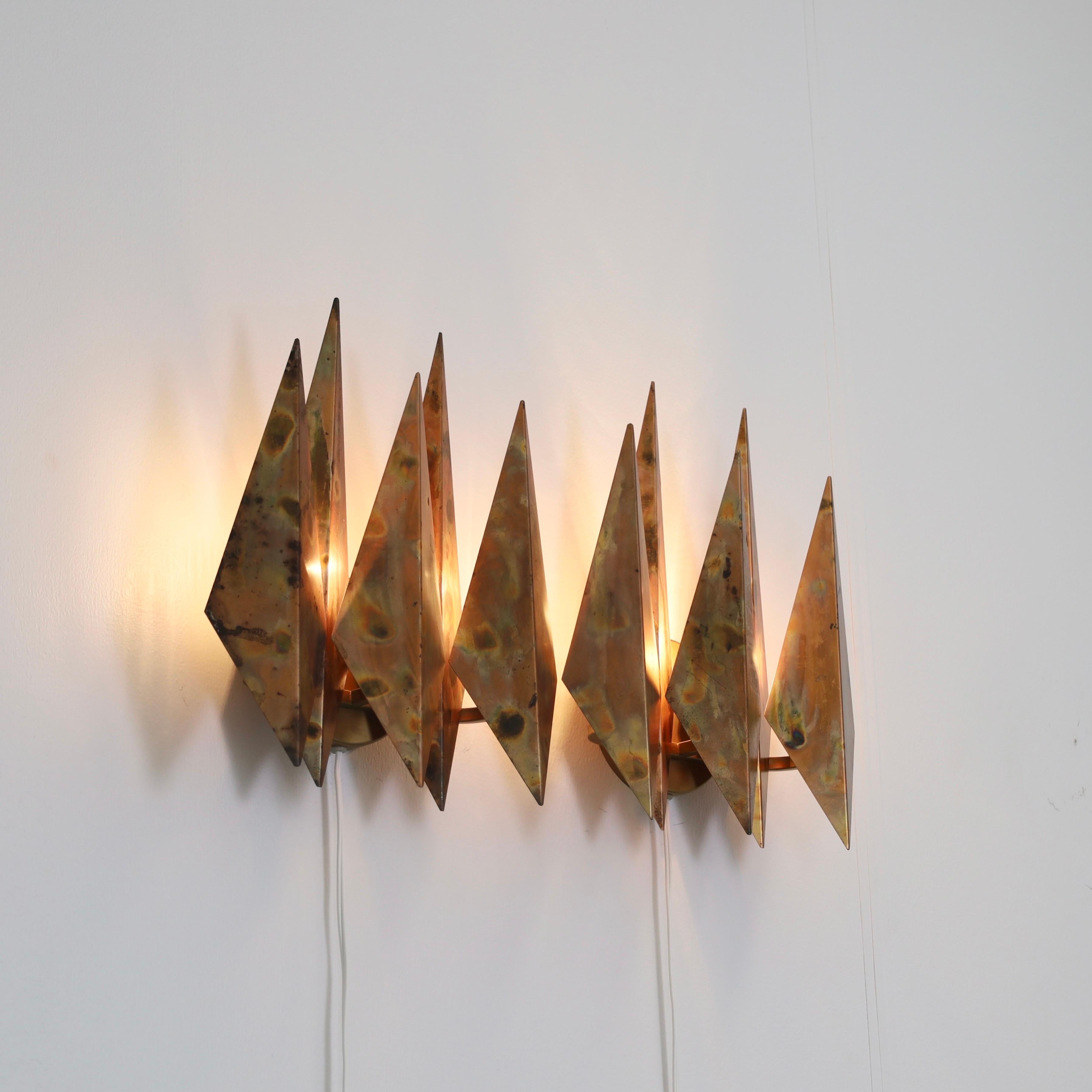 Brutalismo Set di lampade da parete in rame di Svend Aage Holm Sorensen, anni '60, Danimarca in vendita