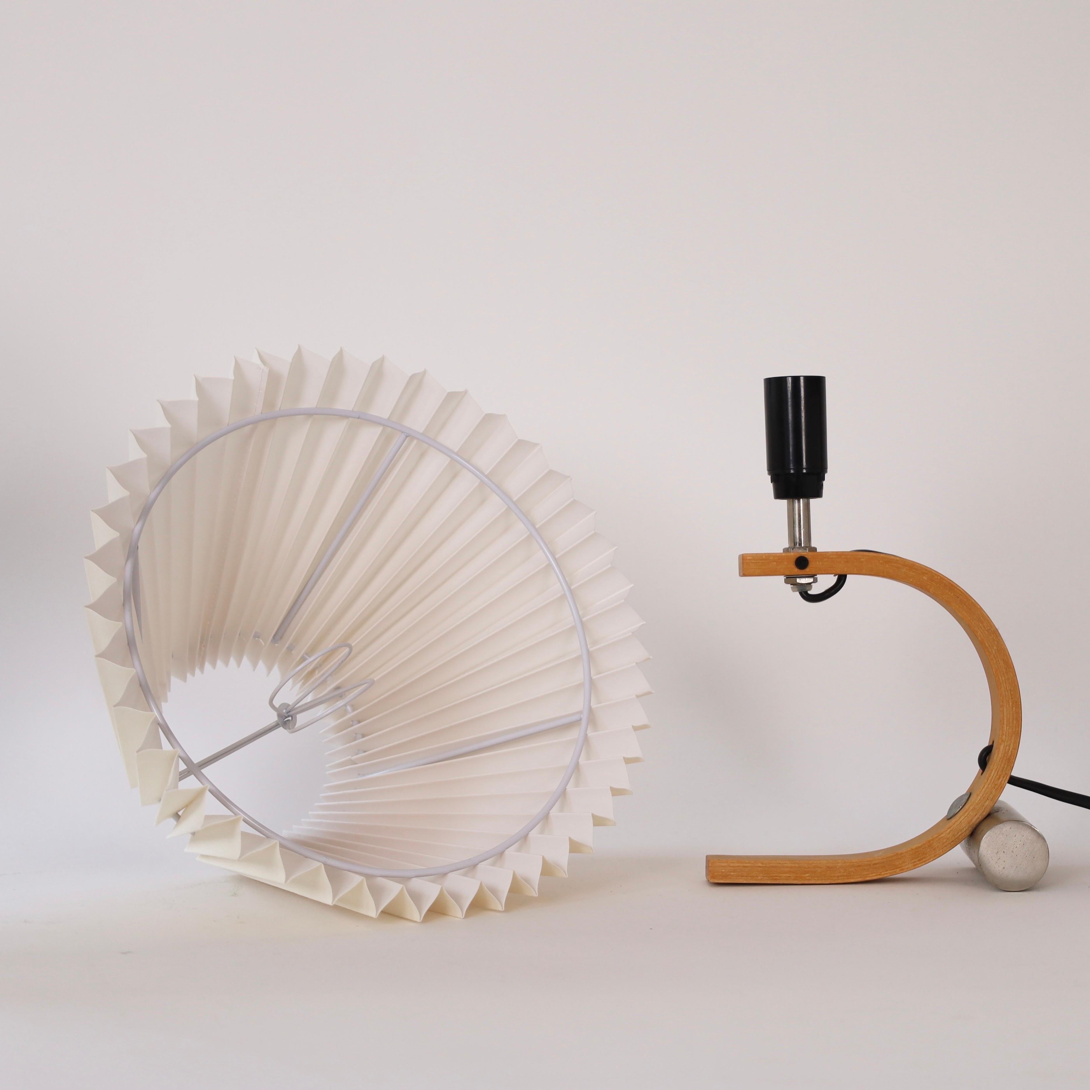 Set geschwungener Tischlampen aus Buchenholz von Caprani, 1970er Jahre, Dänemark im Angebot 2