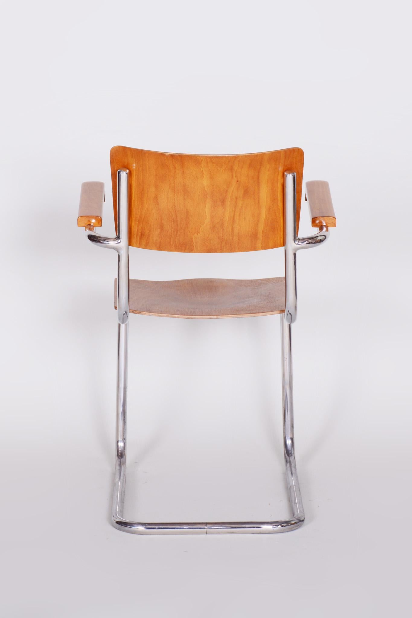 Ensemble de fauteuils Bauhaus en hêtre tchèque, Vichr a Spol., quatre Pieces, Chrome, années 1930 en vente 1