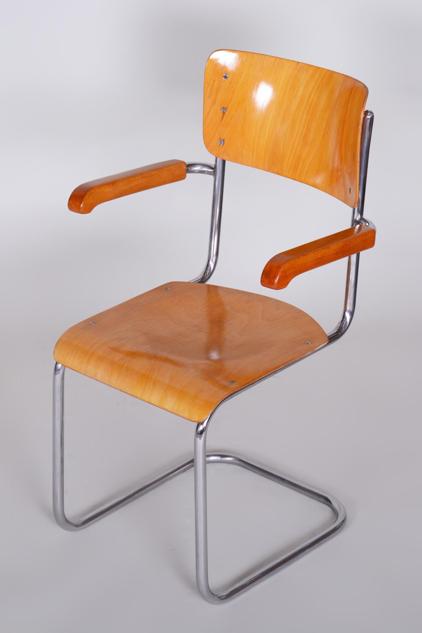 Ensemble de fauteuils Bauhaus en hêtre tchèque:: Vichr a Spol.:: quatre pièces:: chromé:: années 1930 en vente 3