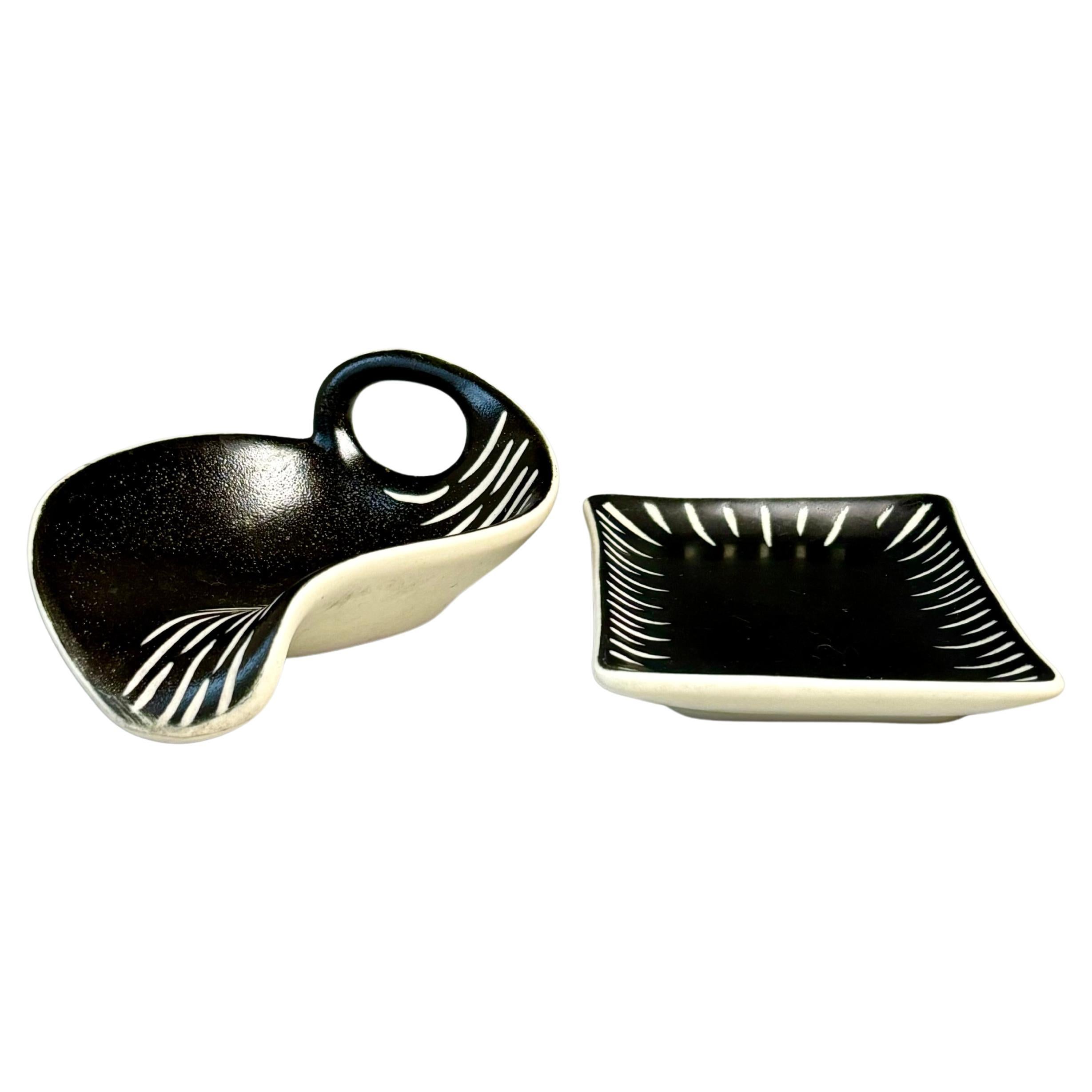 Set of Danish Aksini Black and White Vide-Poches For Sale