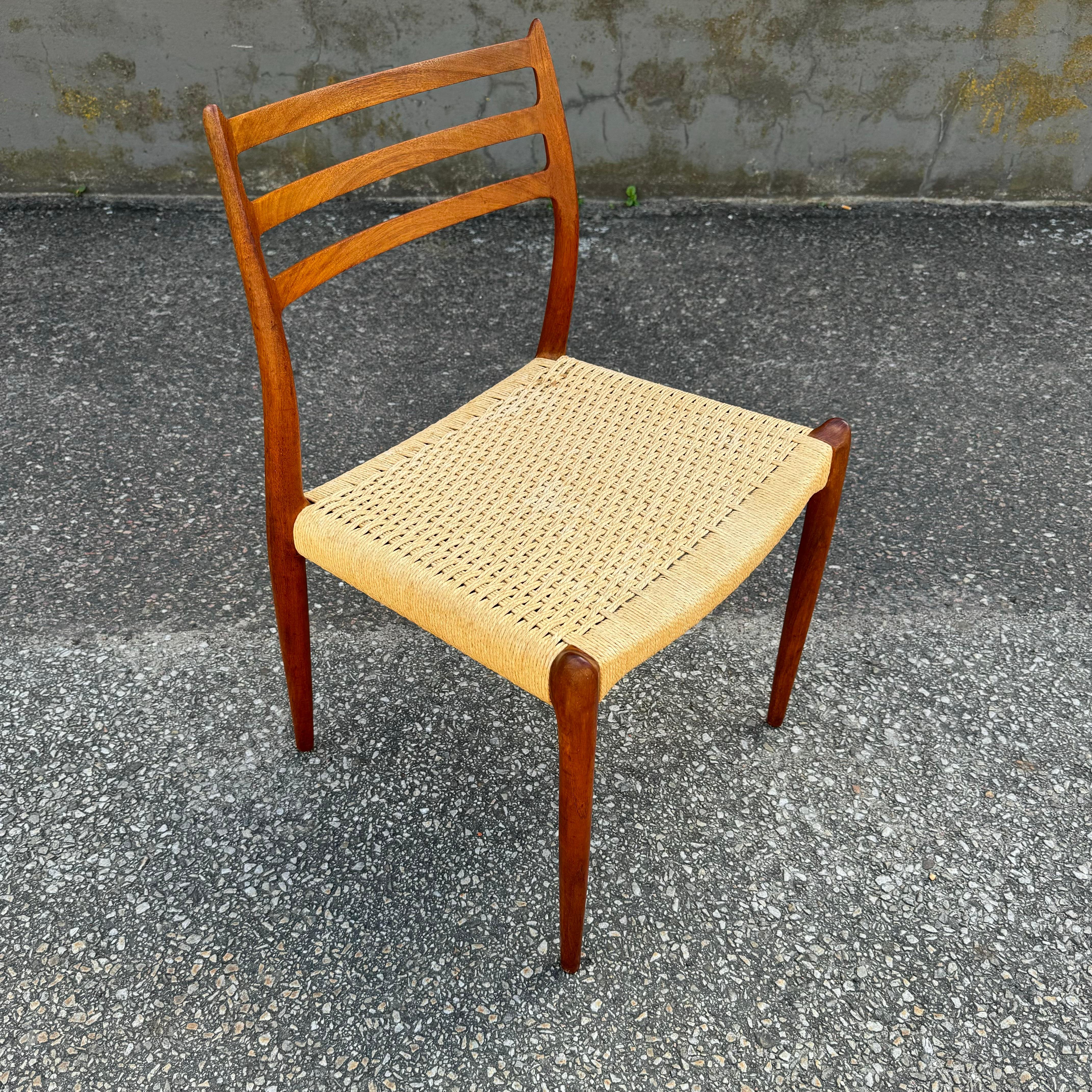Set di 6 sedie da pranzo danesi di Niels Otto Møller in vendita 10