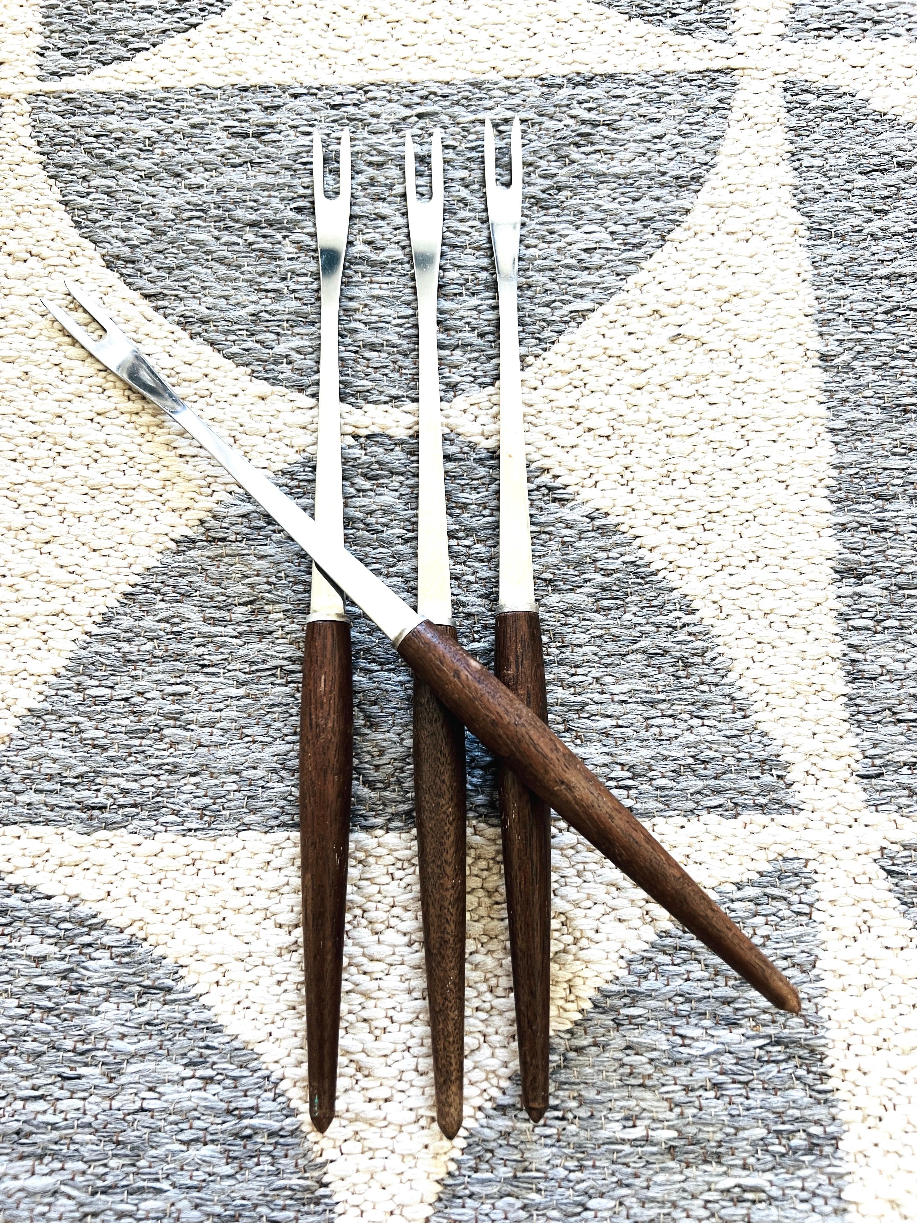 Set di forchette da fonduta moderne danesi con manici in Wood Wood, anni '60 ca. in vendita 2