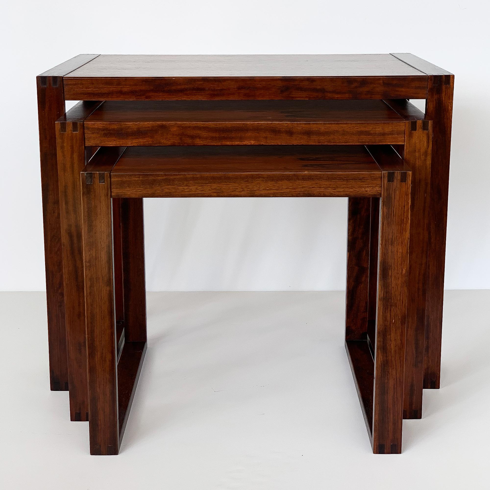 Set of Danish Rosewood Nesting Tables im Zustand „Gut“ in Chicago, IL
