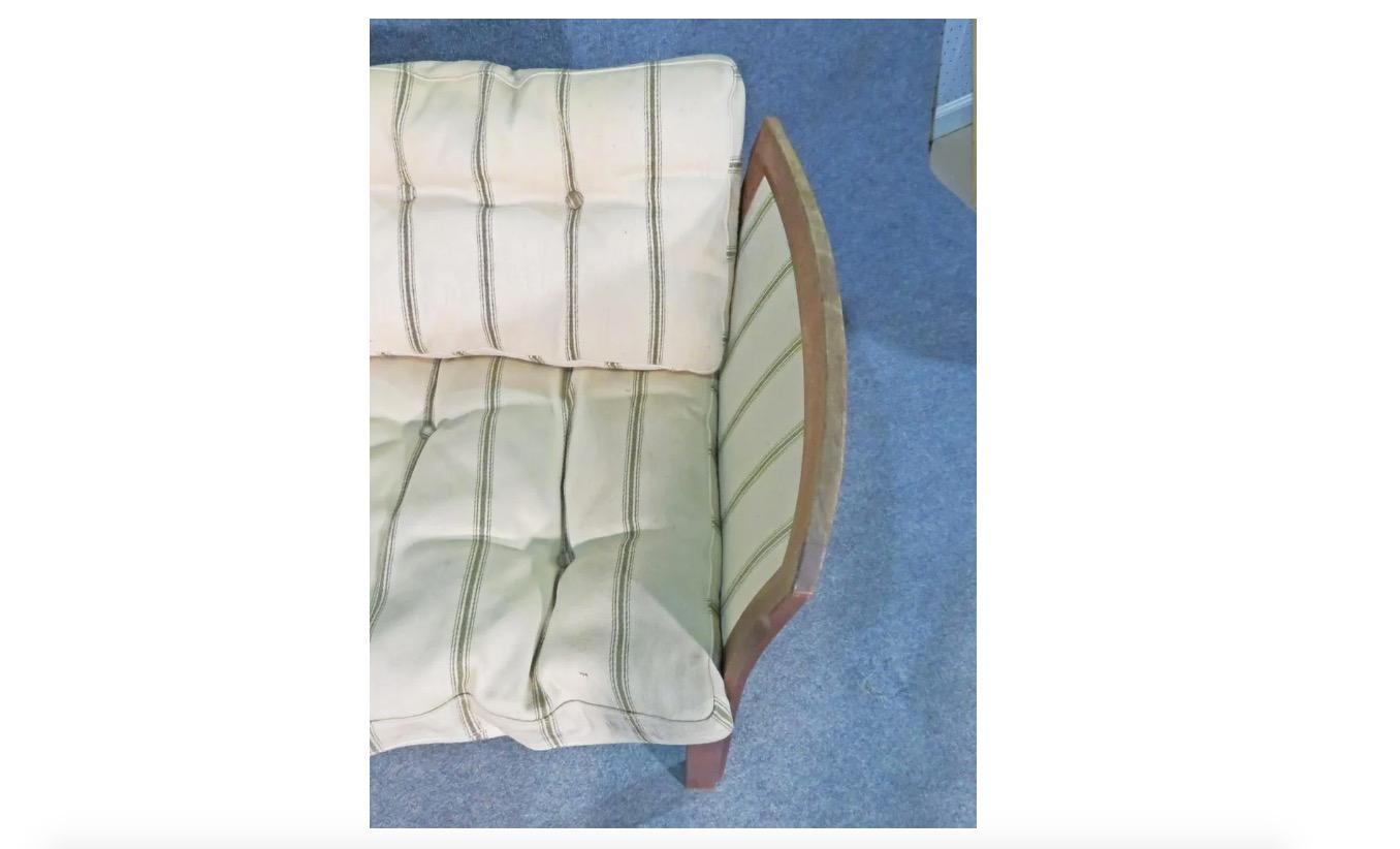20ième siècle Ensemble de chaises longues danoises en teck et table à plateau par Illum Wikkelsø en vente