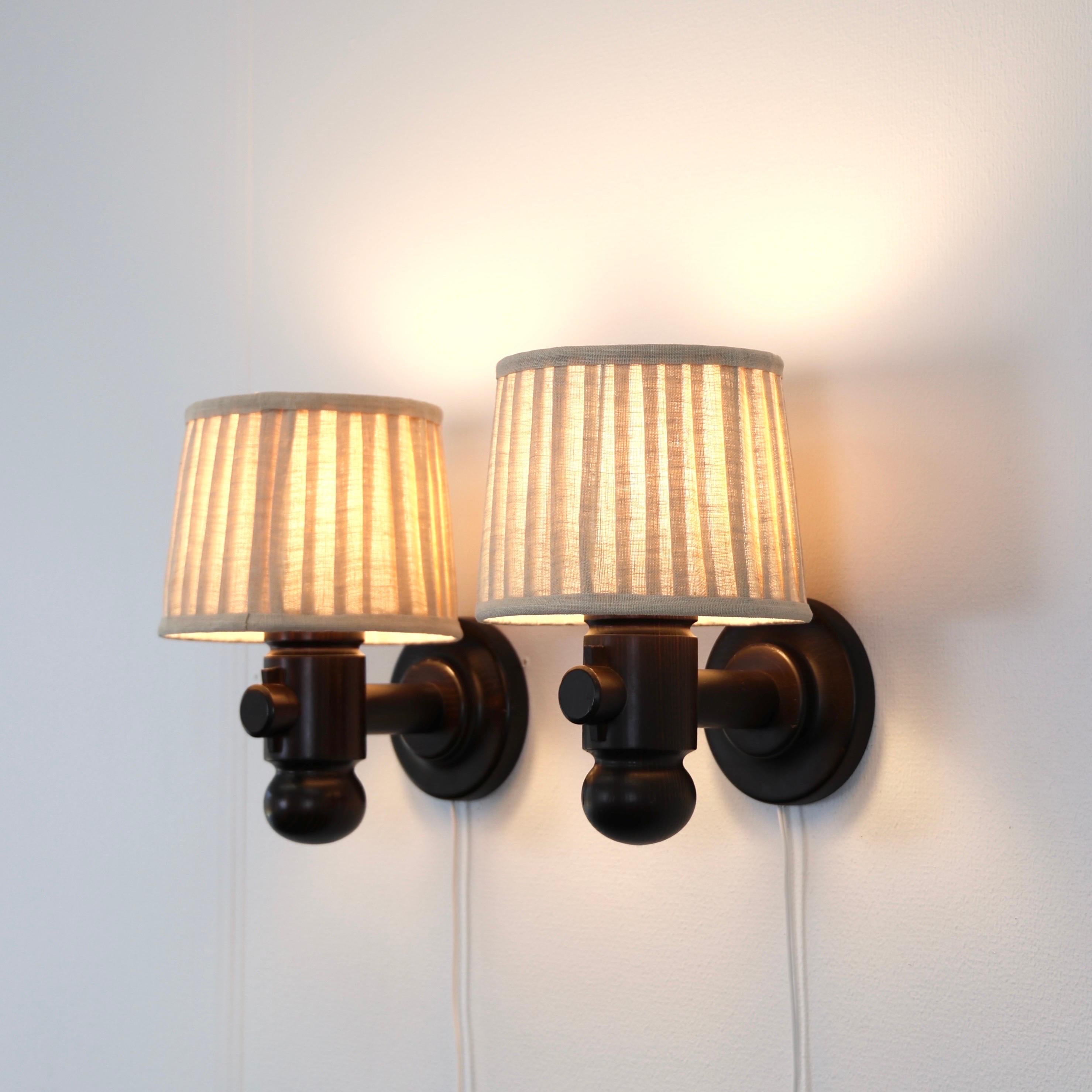 Tessuto Set di lampade da parete colorate scure di Jan Wickelgren per Aneta, Svezia, anni '70 in vendita