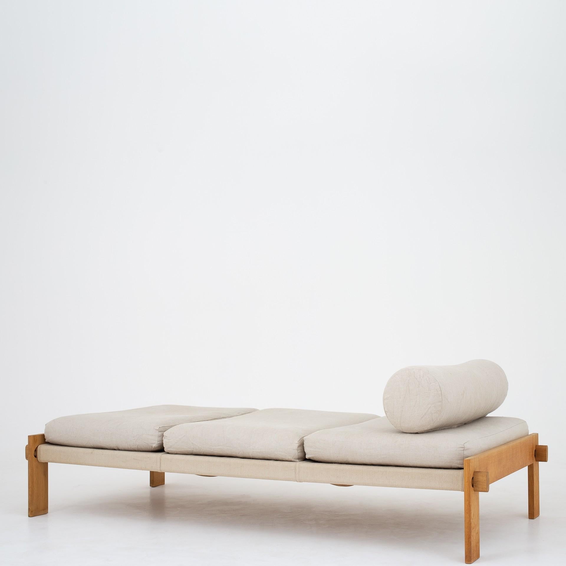 Scandinavian Modern Set of Daybeds with Table by Tage Poulsen