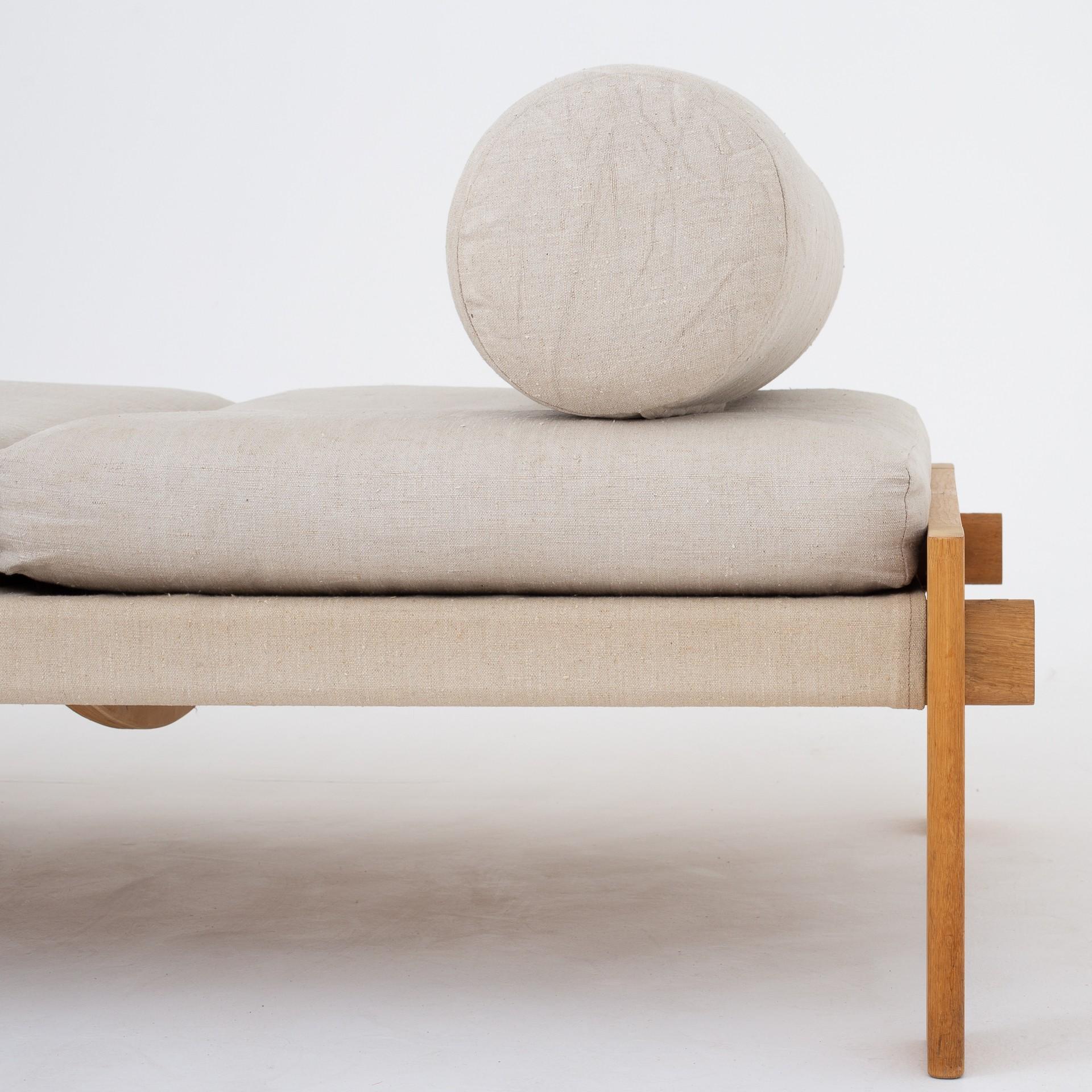 20th Century Set of Daybeds with Table by Tage Poulsen