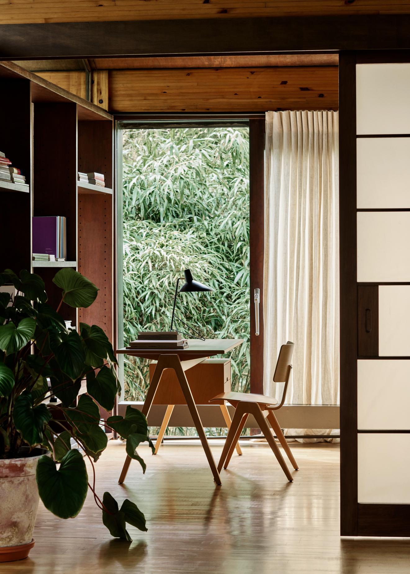 Designed in 1951, the Daystak Table exemplifies Robin Day’s meticulous attention to detail and celebration of the material at hand. Showcasing the same striking, A-shaped legs as the Daystak Side Chair and Desk, the table sits in tandem with the