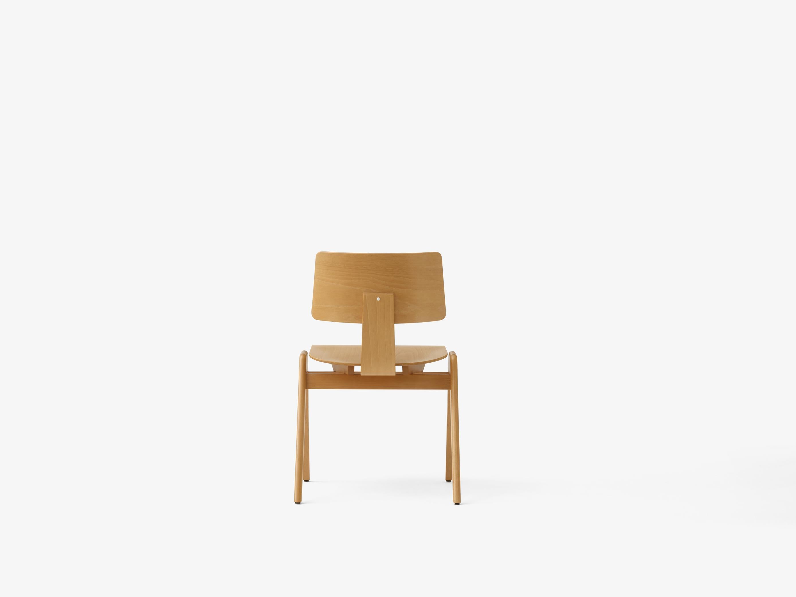 Set of Daystak Table and Chair - Beech - by Robin Day for &Tradition In New Condition For Sale In Dubai, AE