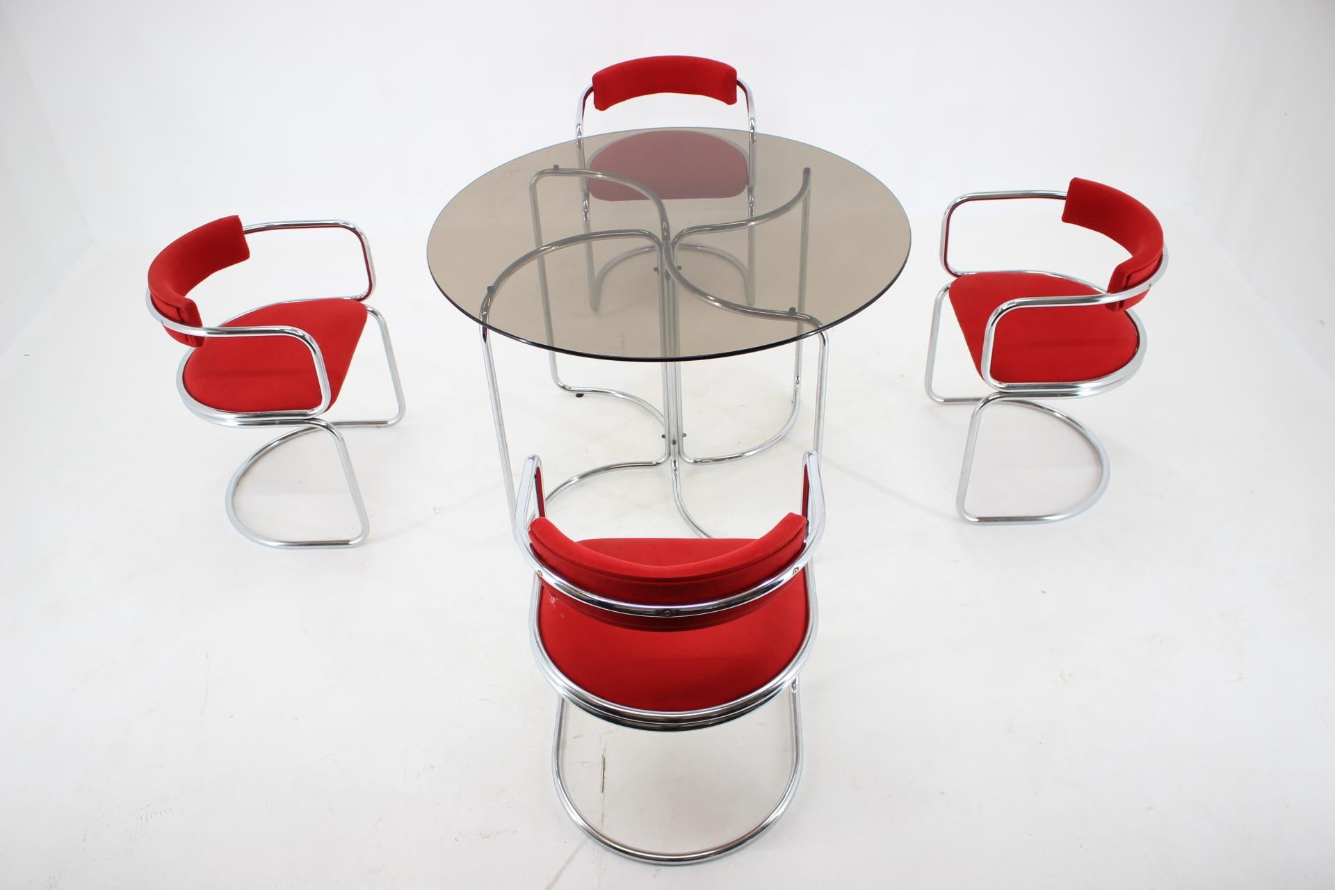 Set of Design Chrome Dining Chairs and Table in Style of Gastone Rinaldi, 1980s In Good Condition In Praha, CZ