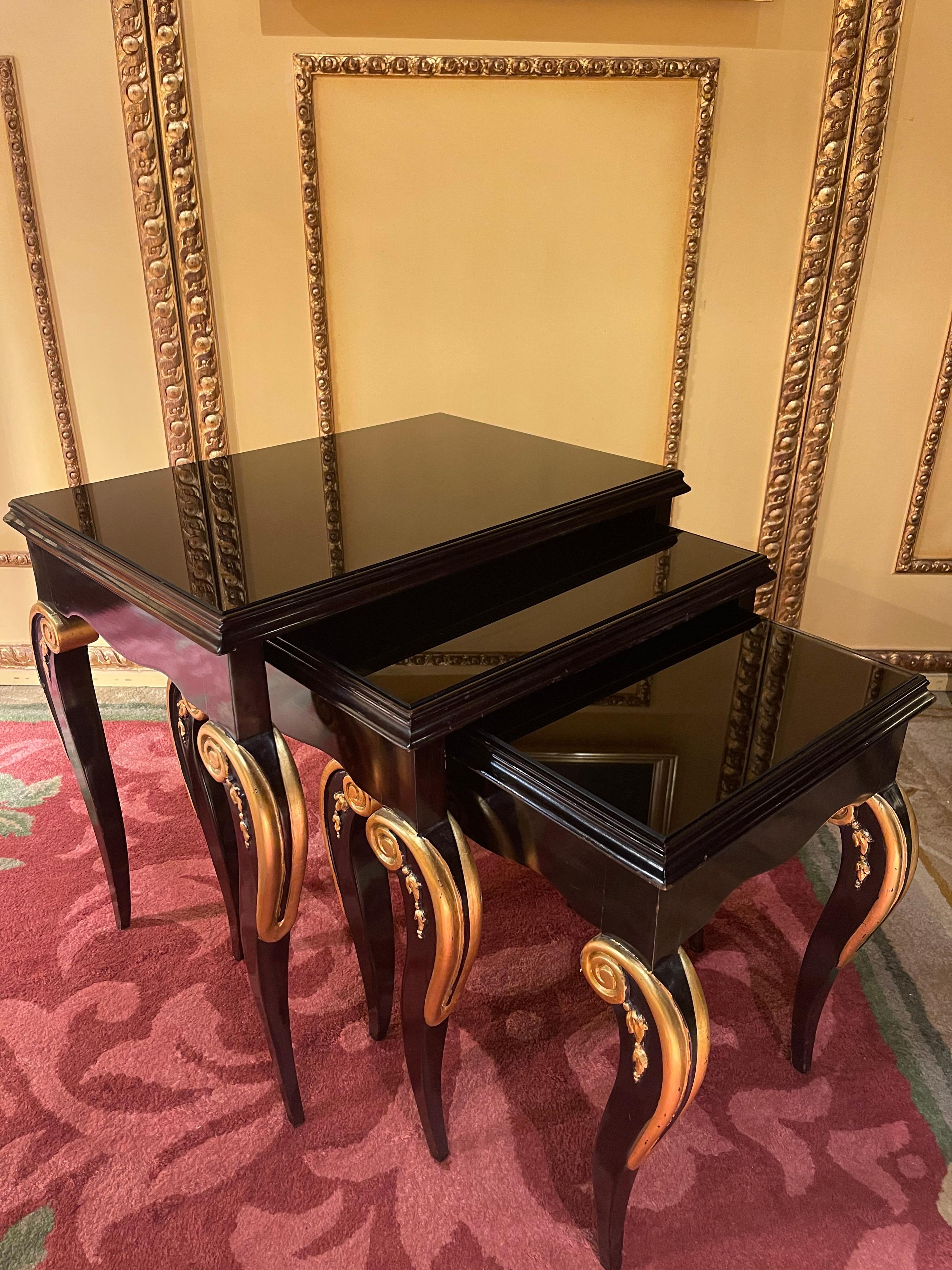 Set of Designer 3 Side Table in Empire Style In Good Condition For Sale In Berlin, DE
