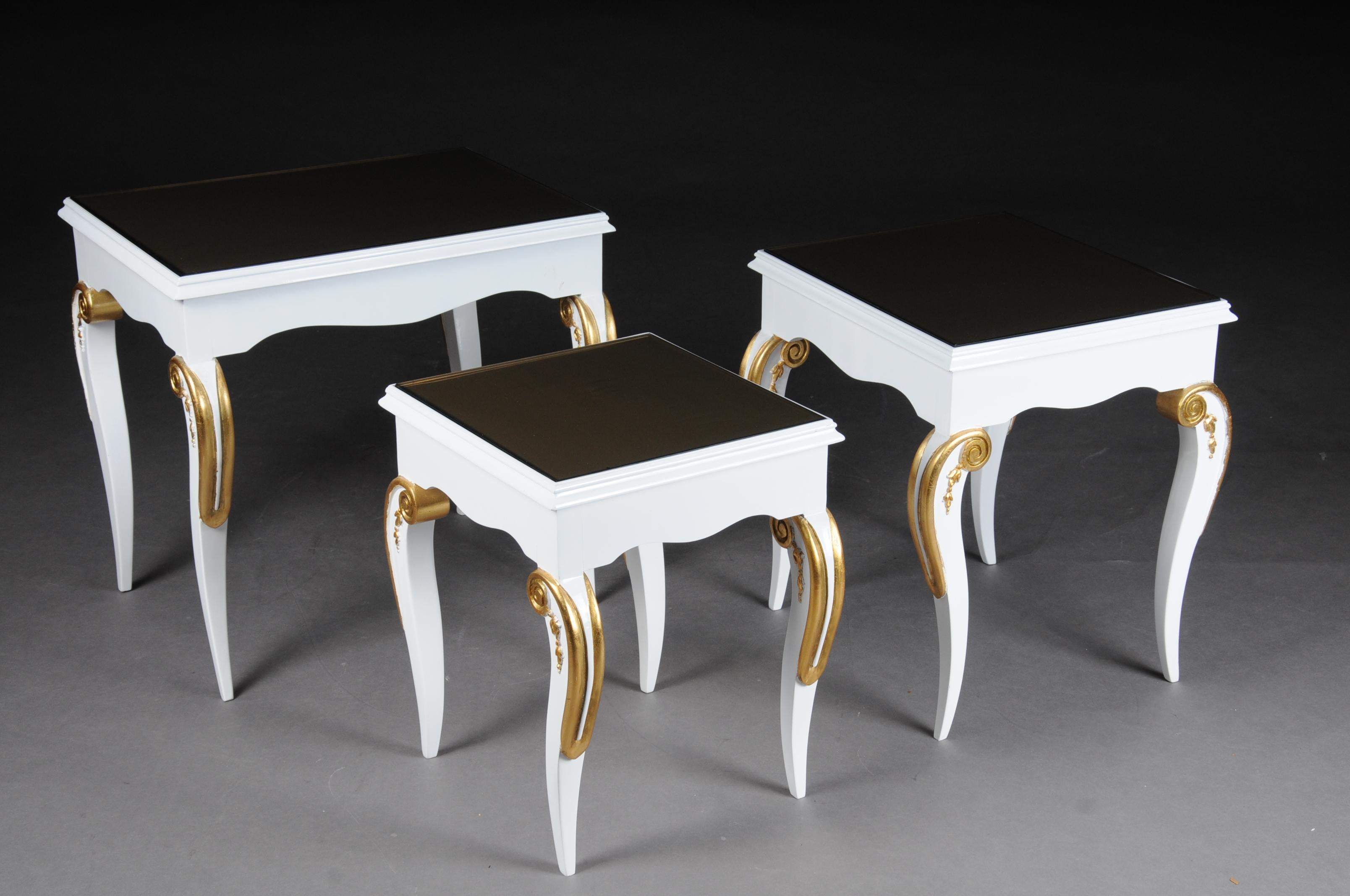 20ième siècle Ensemble de 4 tables d'appoint de designer de style Empire en vente