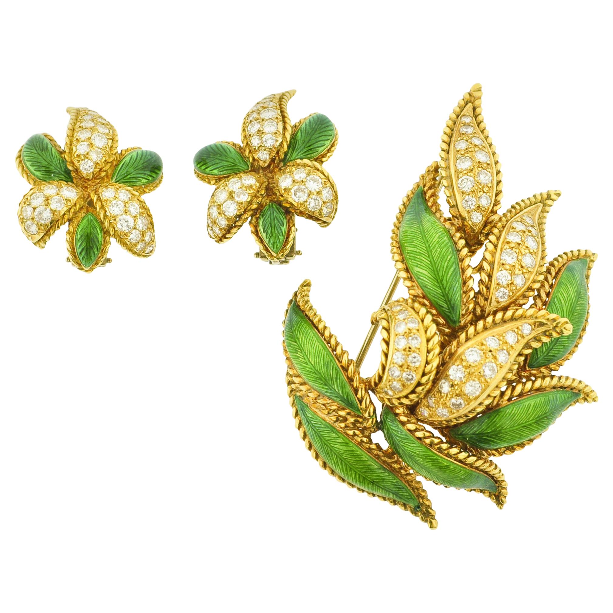 Vintage Brooches For Sale Near Me in New York City Page 5