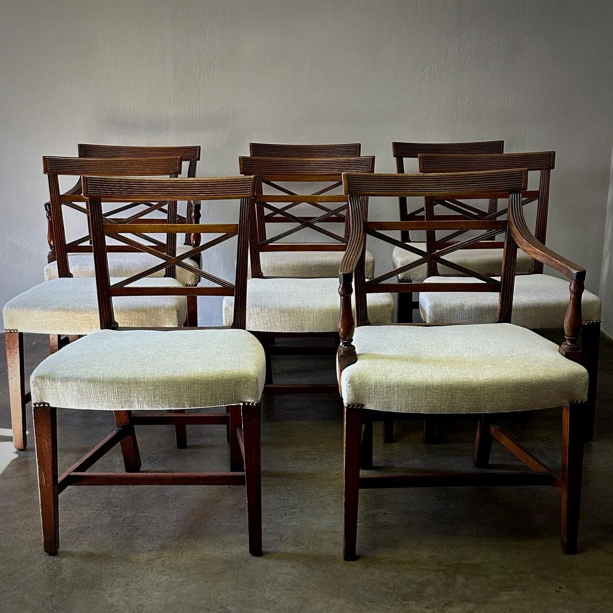 Anglais Ensemble de chaises de salle à manger en vente