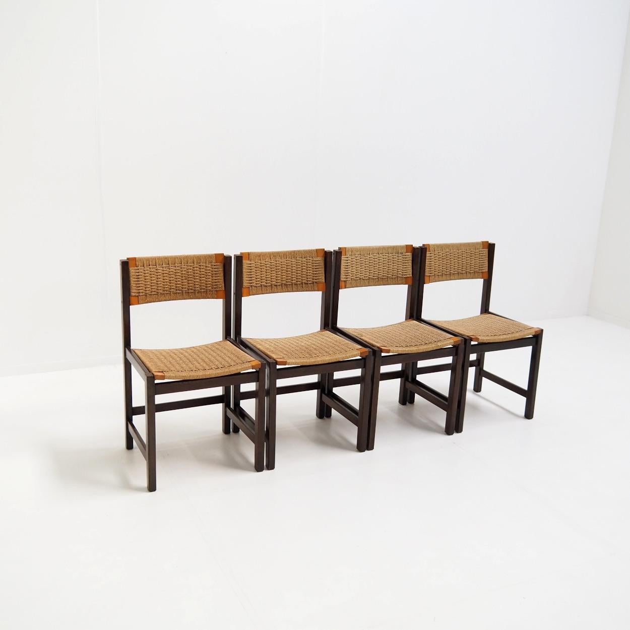 Set of chairs with a wooden frame and rattan seat and back rest.

The chairs dates from the 1960s and are probably manufactured in the Netherlands.

The chairs are restored and in véry good condition.