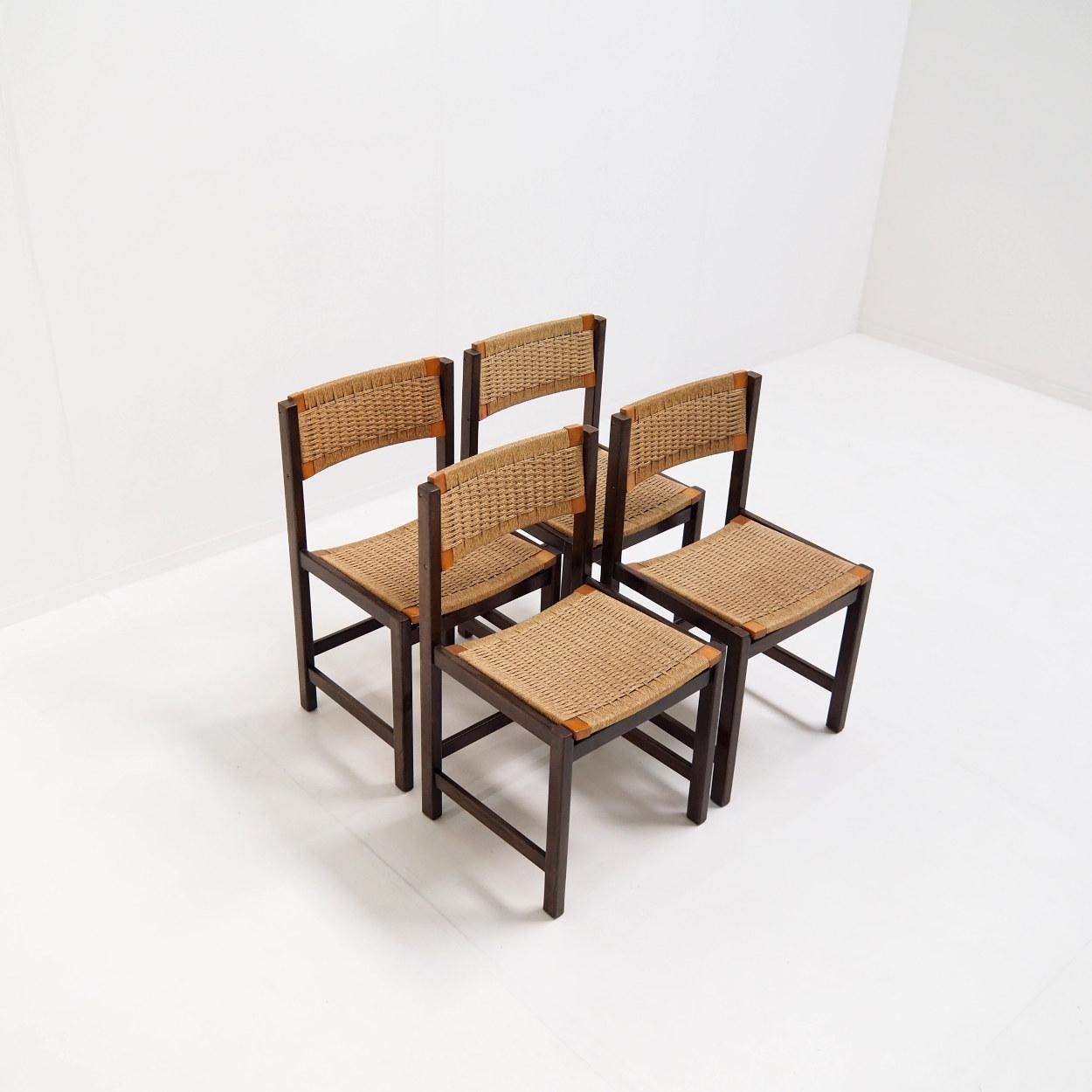 Mid-Century Modern Set of Dining Chairs in the Style of Dutch Designer Martin Visser For Sale