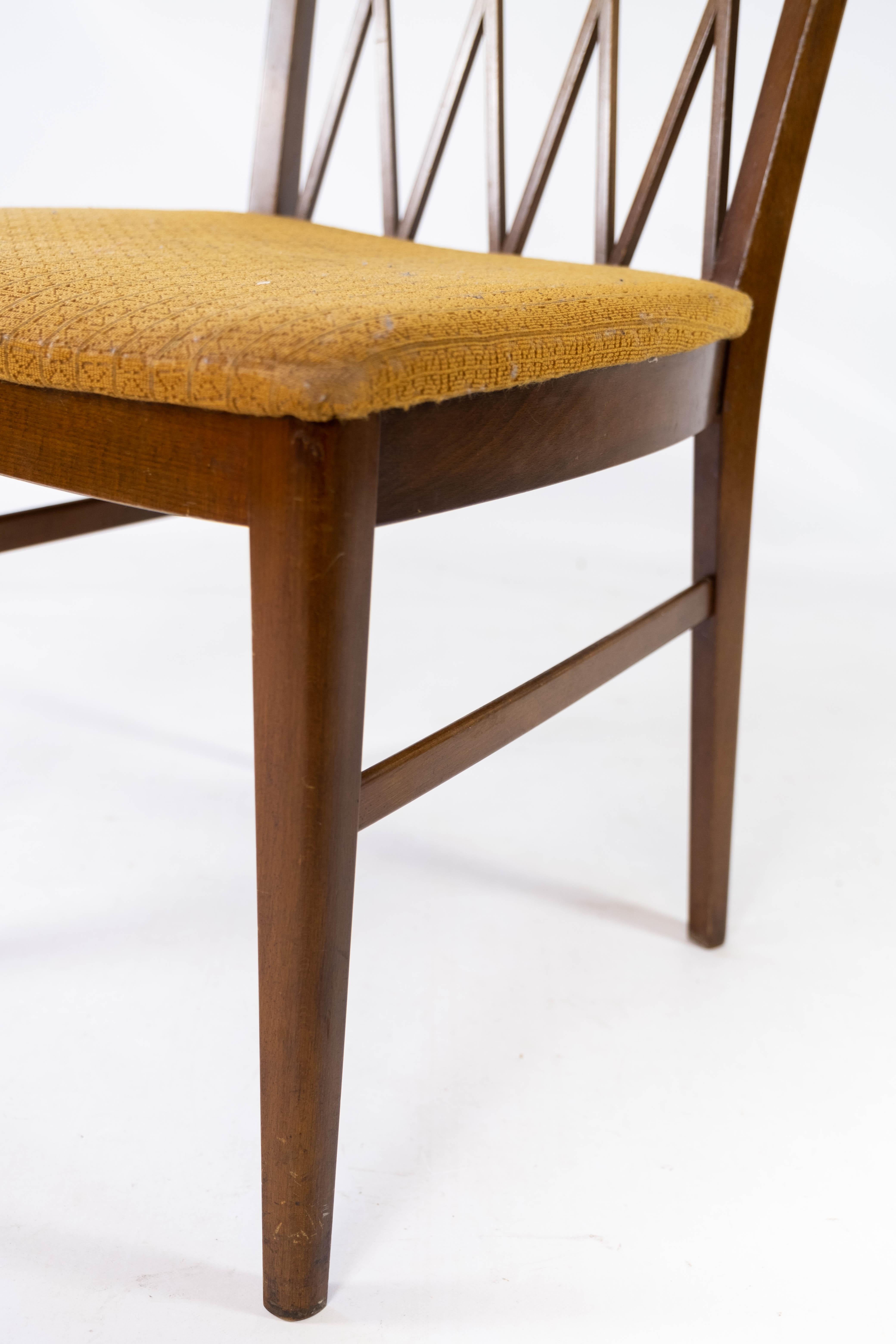 Set of Dining Room Chairs of Walnut and Upholstered with Dark Fabric, 1940s For Sale 1