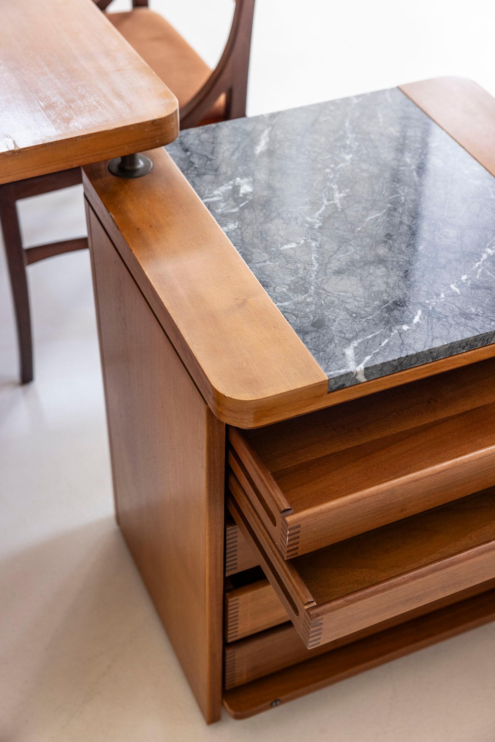 Set of dining table and cabinets by Angelo Mangiarotti For Sale 5