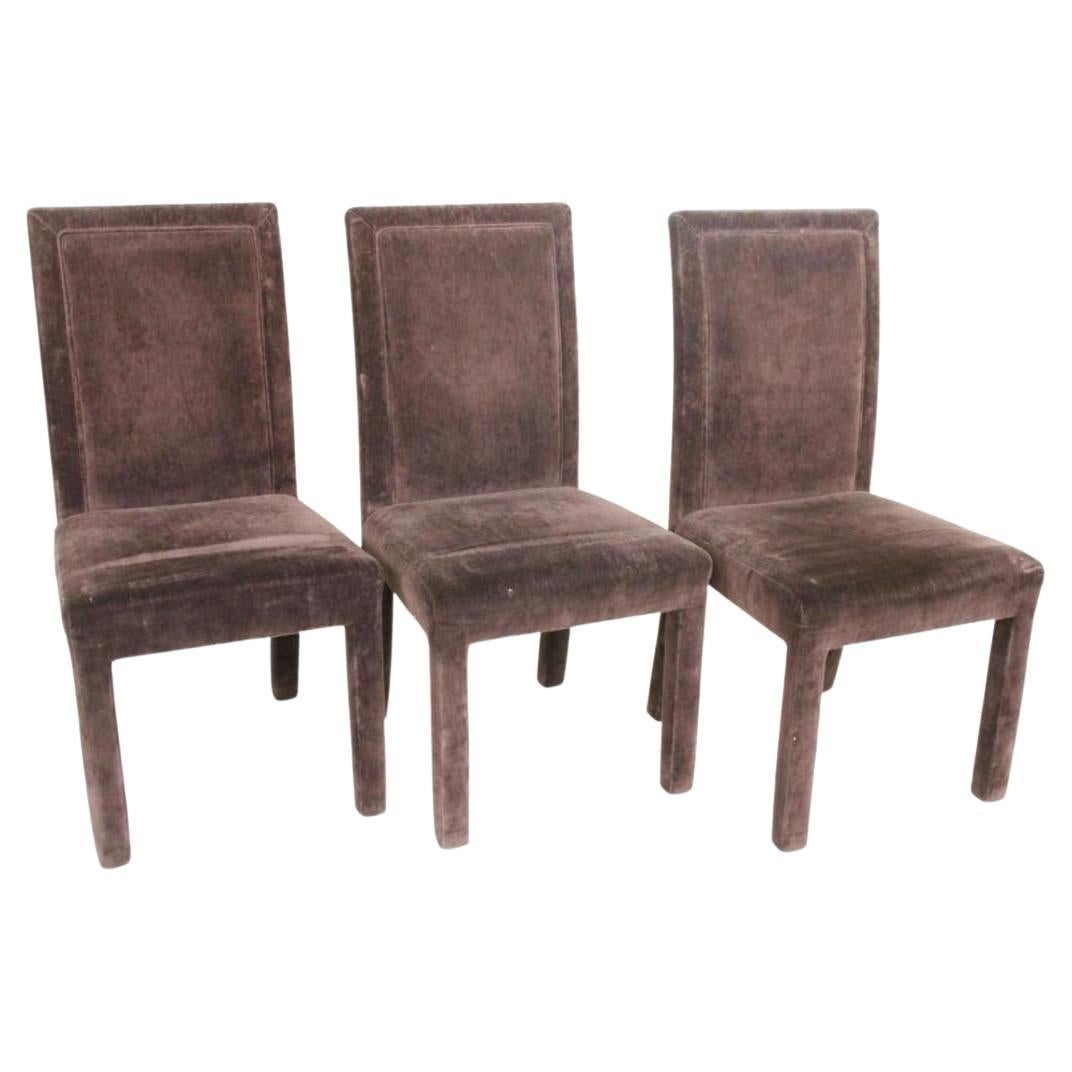 Set di 6 sedie da pranzo completamente imbottite nello stile di Milo Baughman. Questo set risale agli anni '70 e conserva la tappezzeria originale in velluto marrone. Sono estremamente comode e robuste. Il set è composto da quattro sedie laterali
