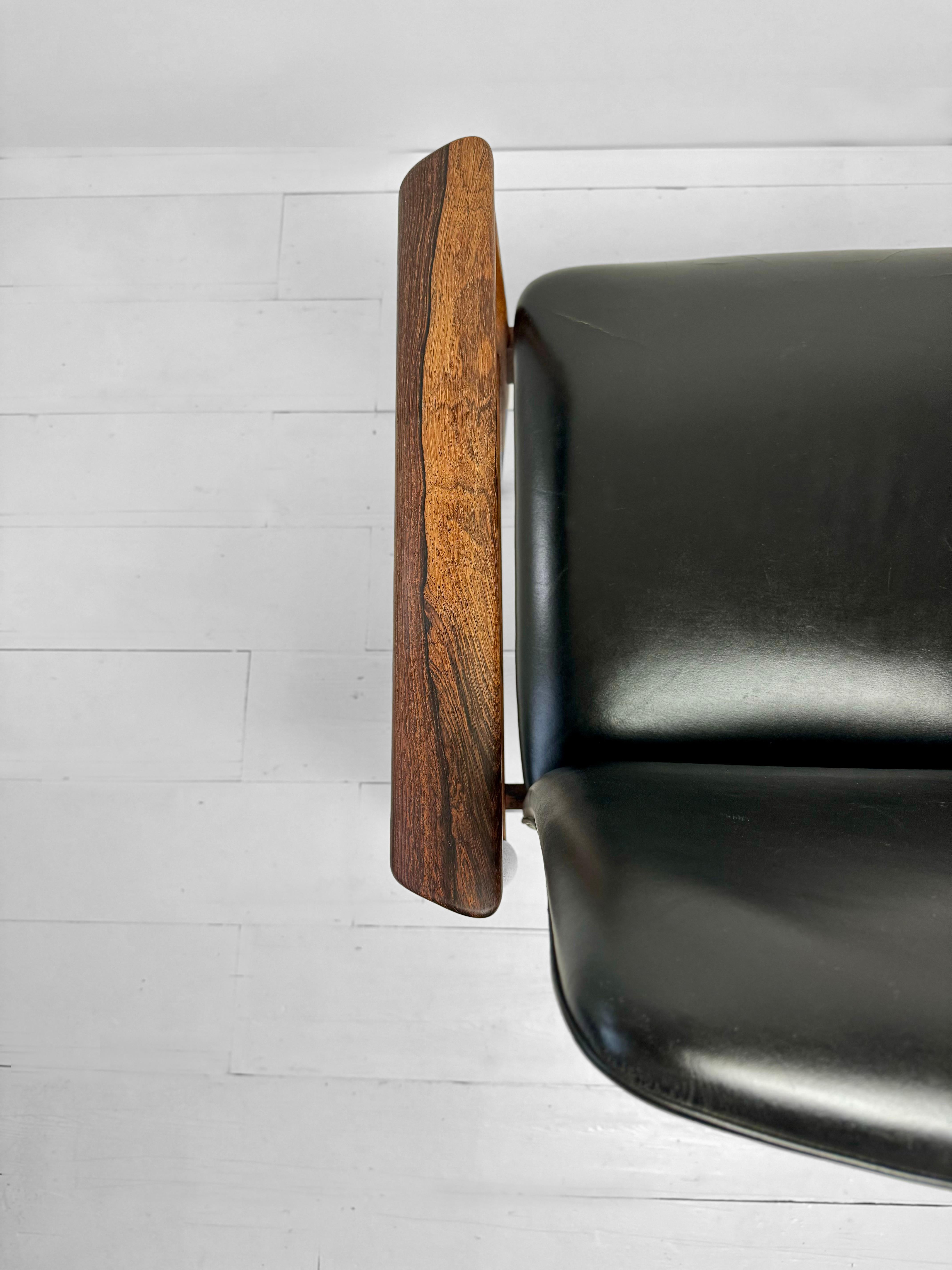 Ensemble de fauteuils Diplomat en bois de rose et cuir par Finn Juhl, Danemark c.I.C. en vente 4