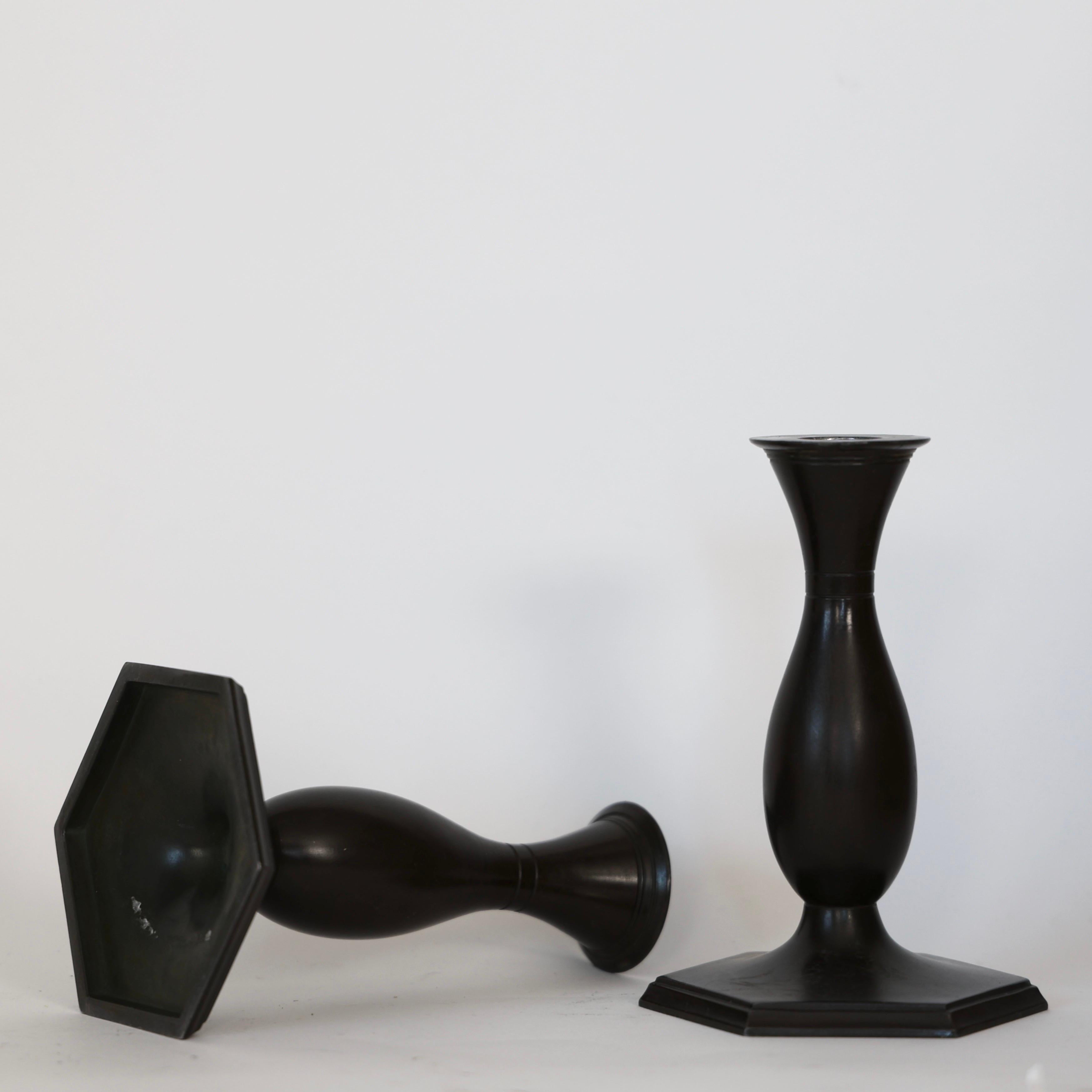 Set di candelieri Diskometal di Just Andersen, anni '20, Danimarca in vendita 3