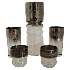 Set of Dorothy Thorpe Glassware With Pitcher and Glass