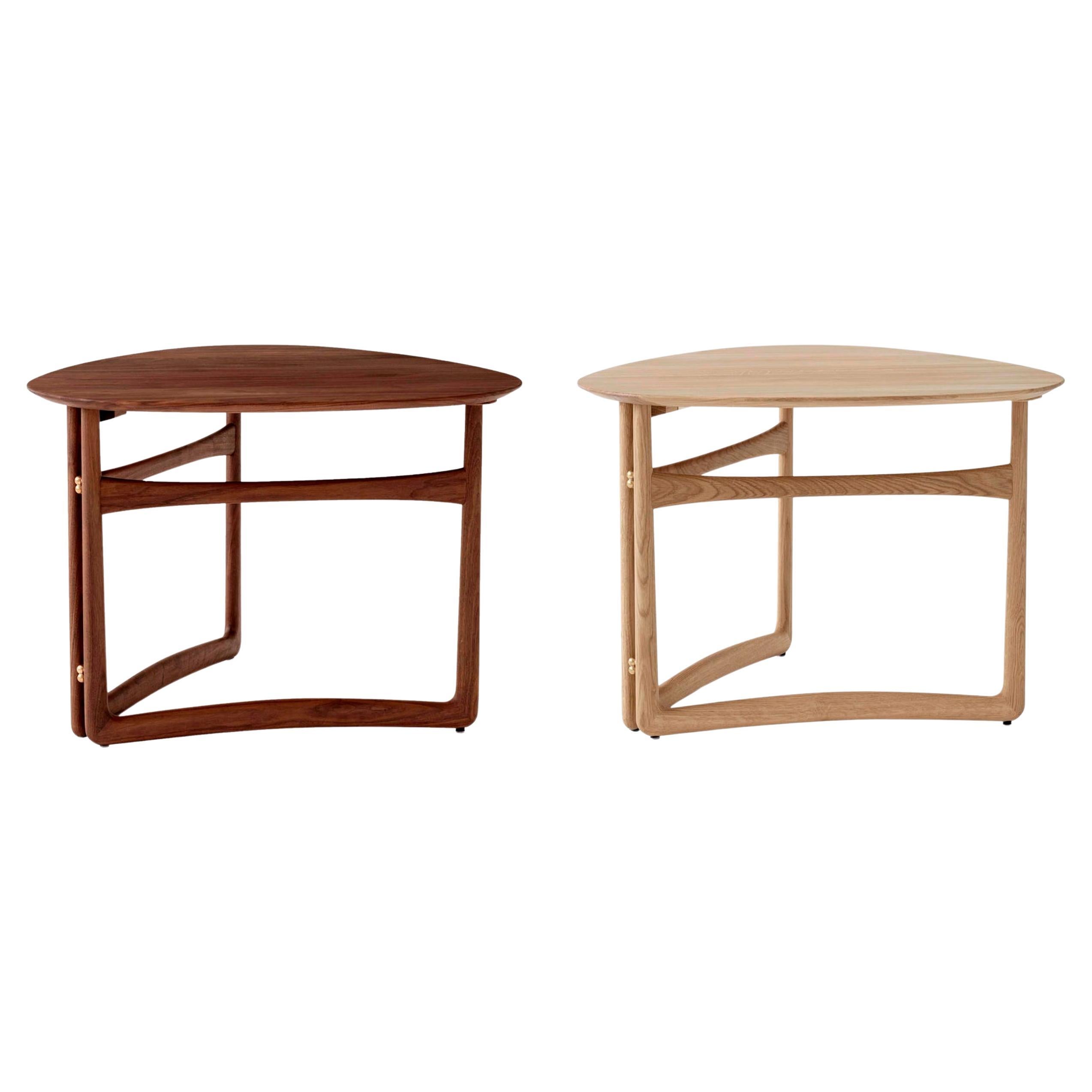 Set of Drop Leaf HM5 Lounge Tables, Brass/Oiled Walnut 
Brass/Oiled Oak for &T For Sale