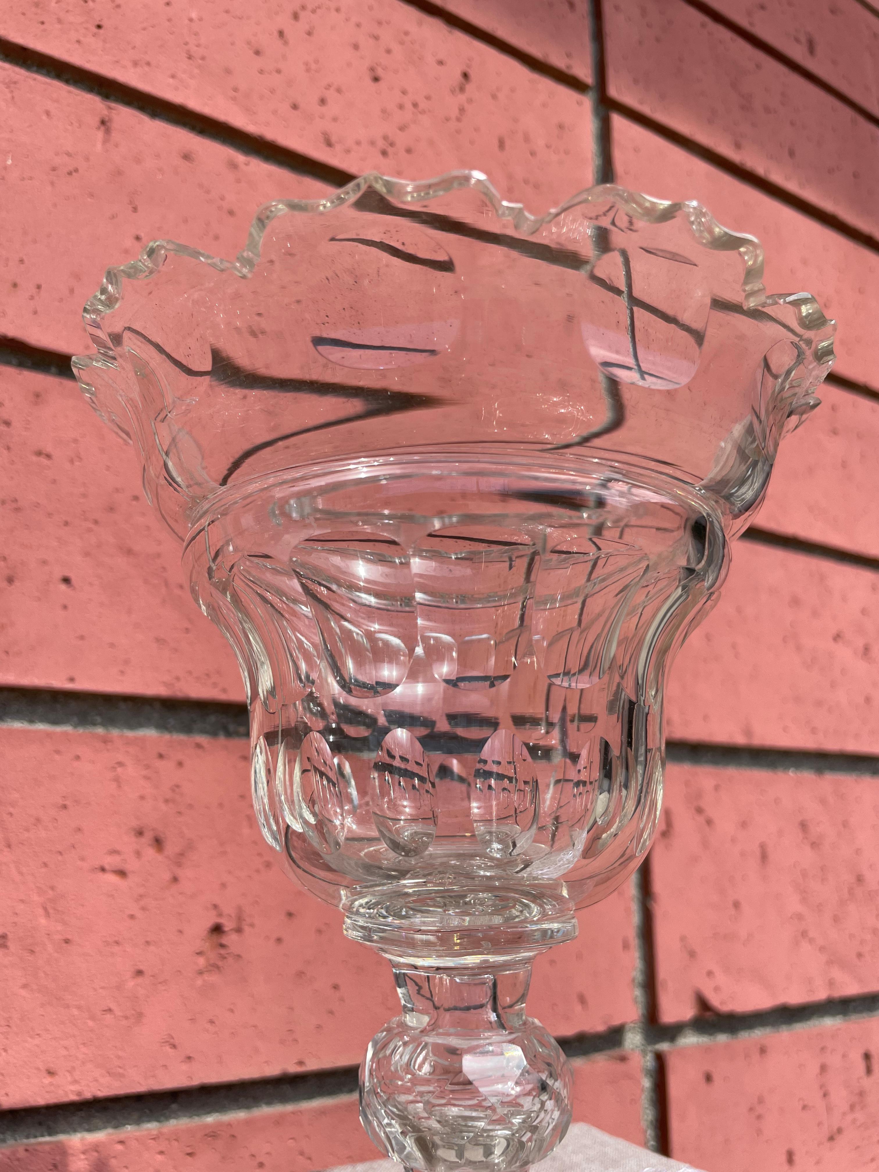 Set of Dutch 1900s Crystal Lidded Dish In Good Condition For Sale In Los Angeles, CA