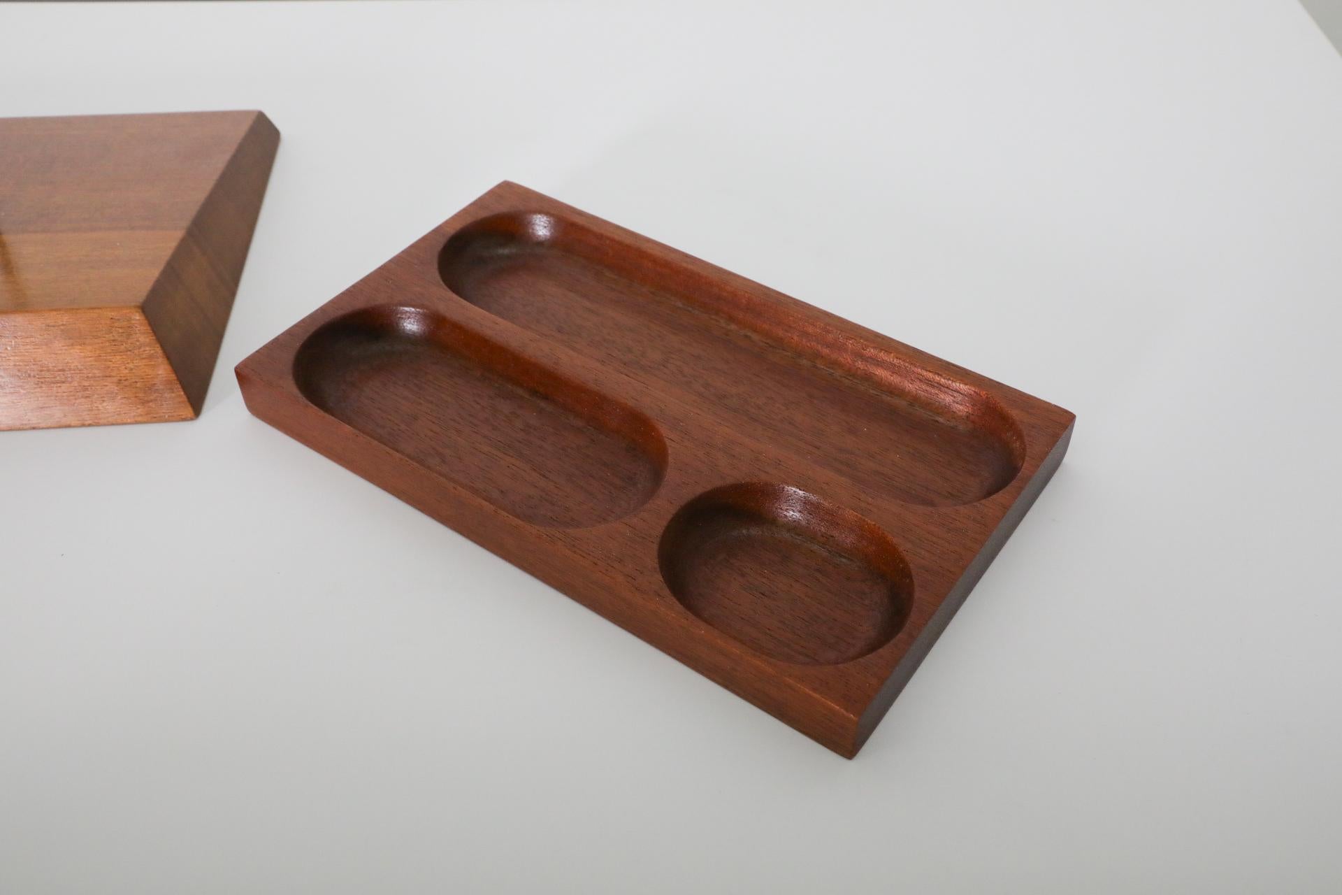 Set of Dutch Mid-Century, Jens Risom Inspired Teak Office Desk Accessories For Sale 11