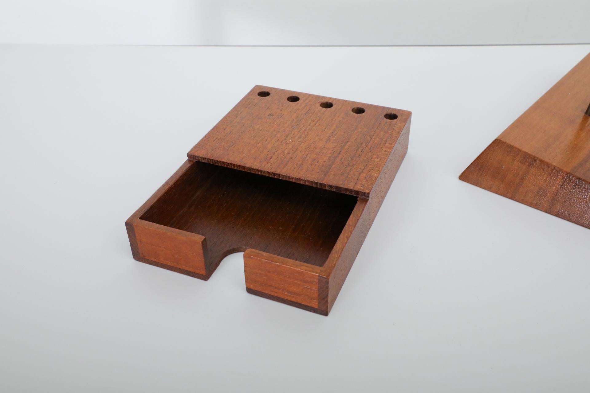 Set of Dutch Mid-Century, Jens Risom Inspired Teak Office Desk Accessories For Sale 4