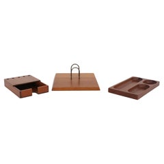Ensemble d'accessoires de bureau néerlandais en teck d'inspiration Jens Risom, du milieu du siècle dernier
