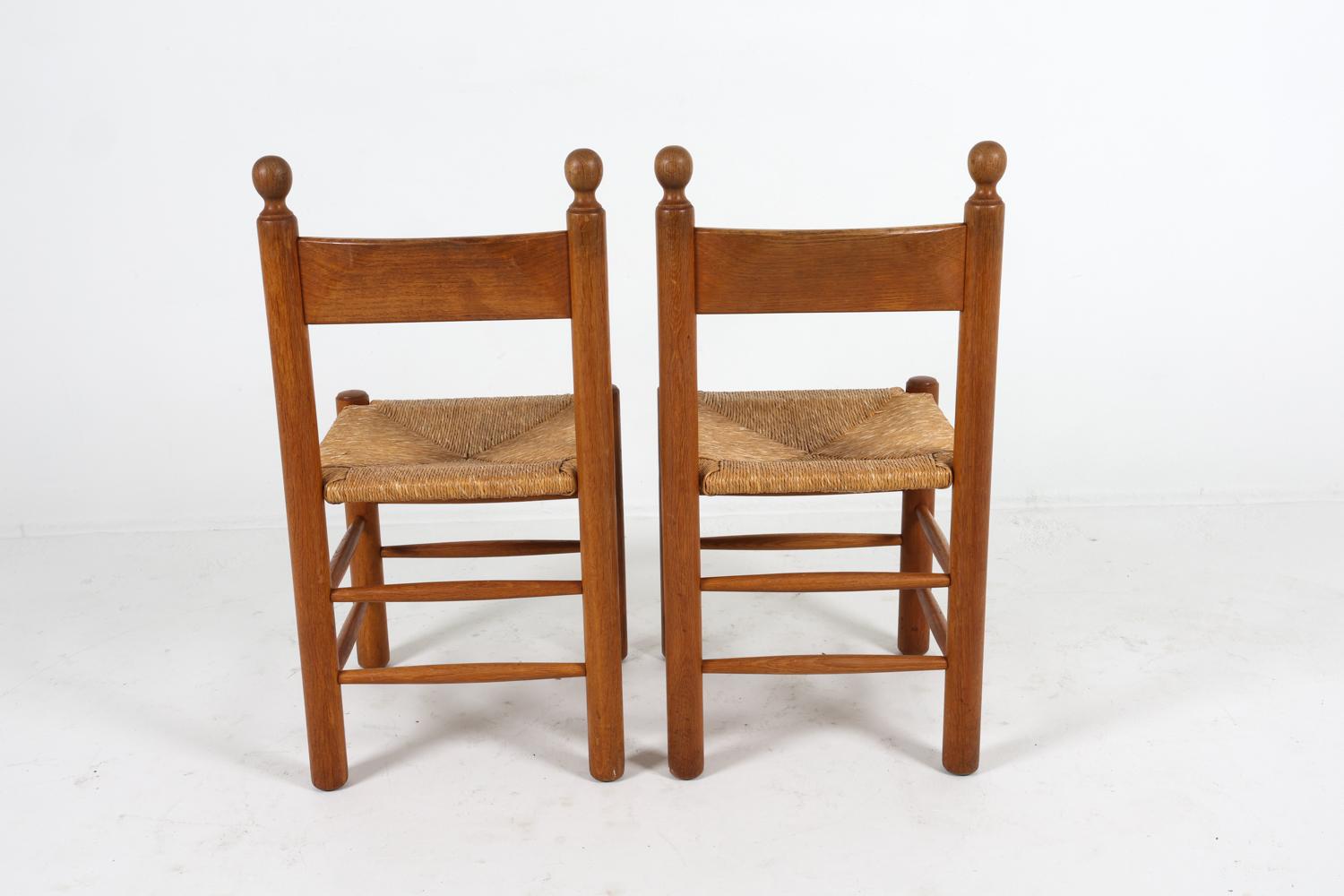 Set di sedie da pranzo brutaliste in Oak Oak e giunco, CIRCA 1960 In condizioni buone in vendita a Norwalk, CT