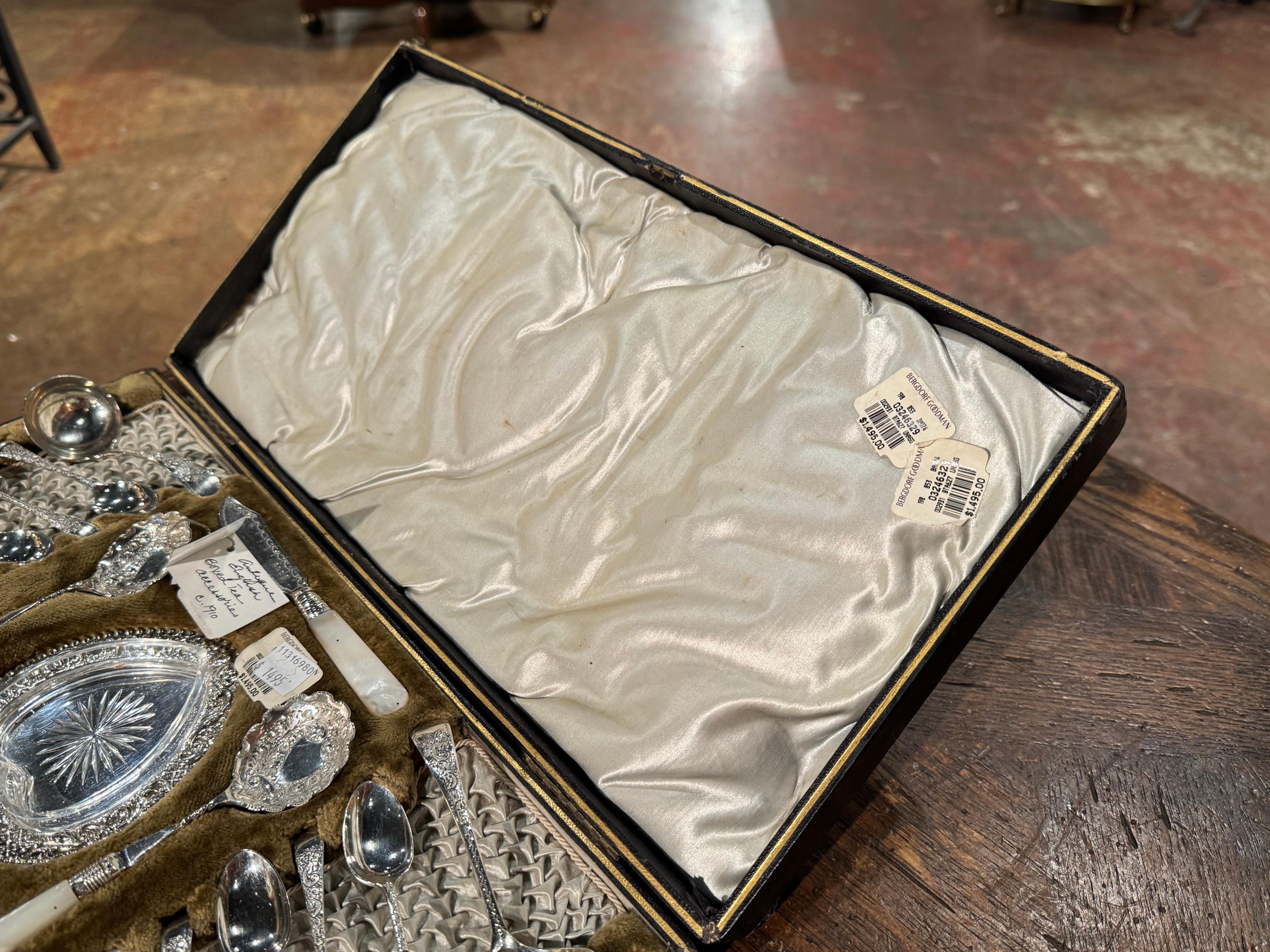 Set von silbernem Teezubehör des frühen 20. Jahrhunderts mit Originalverpackung im Angebot 1