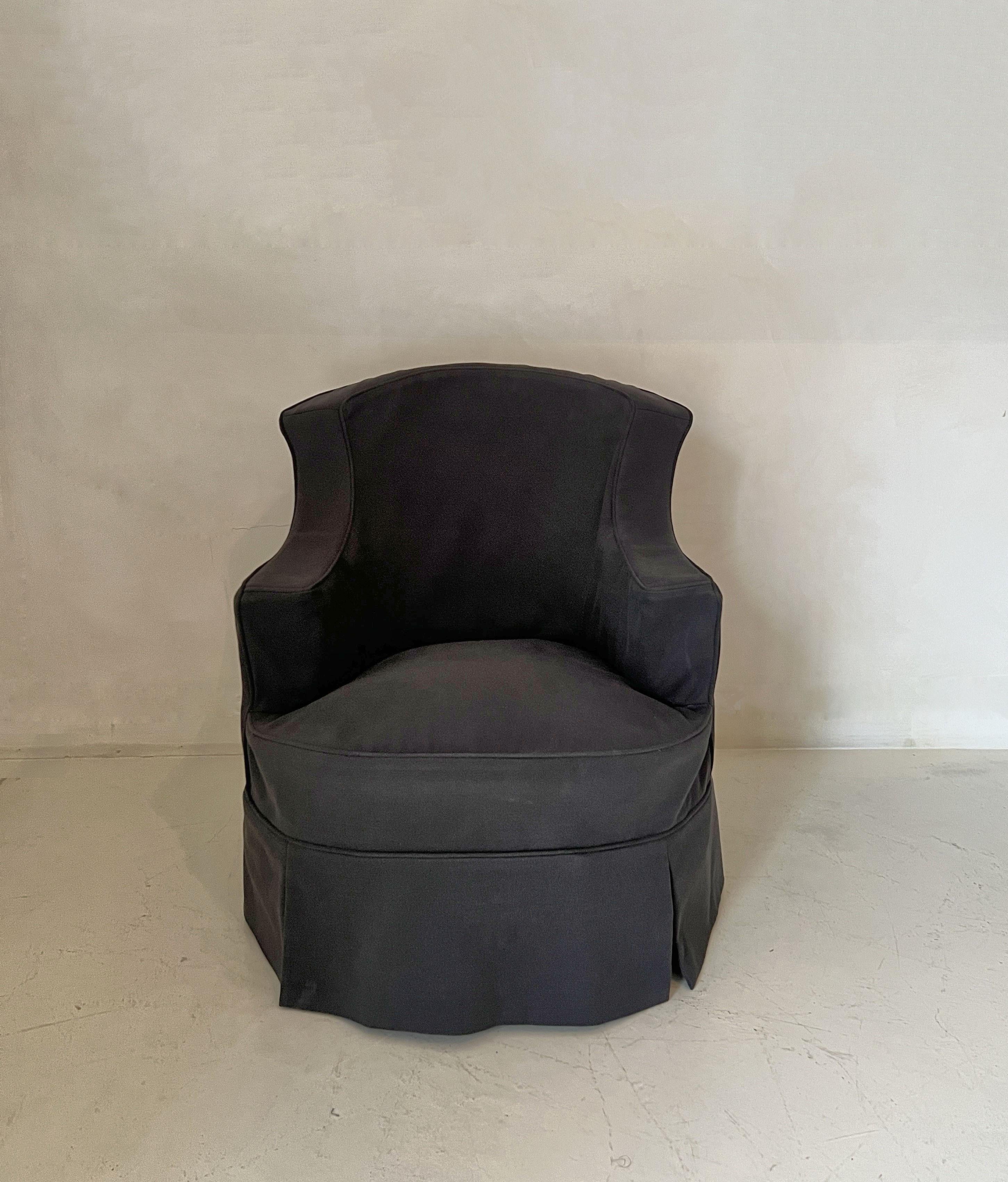 Juego de sillas club con funda de principios del siglo XX en venta 3