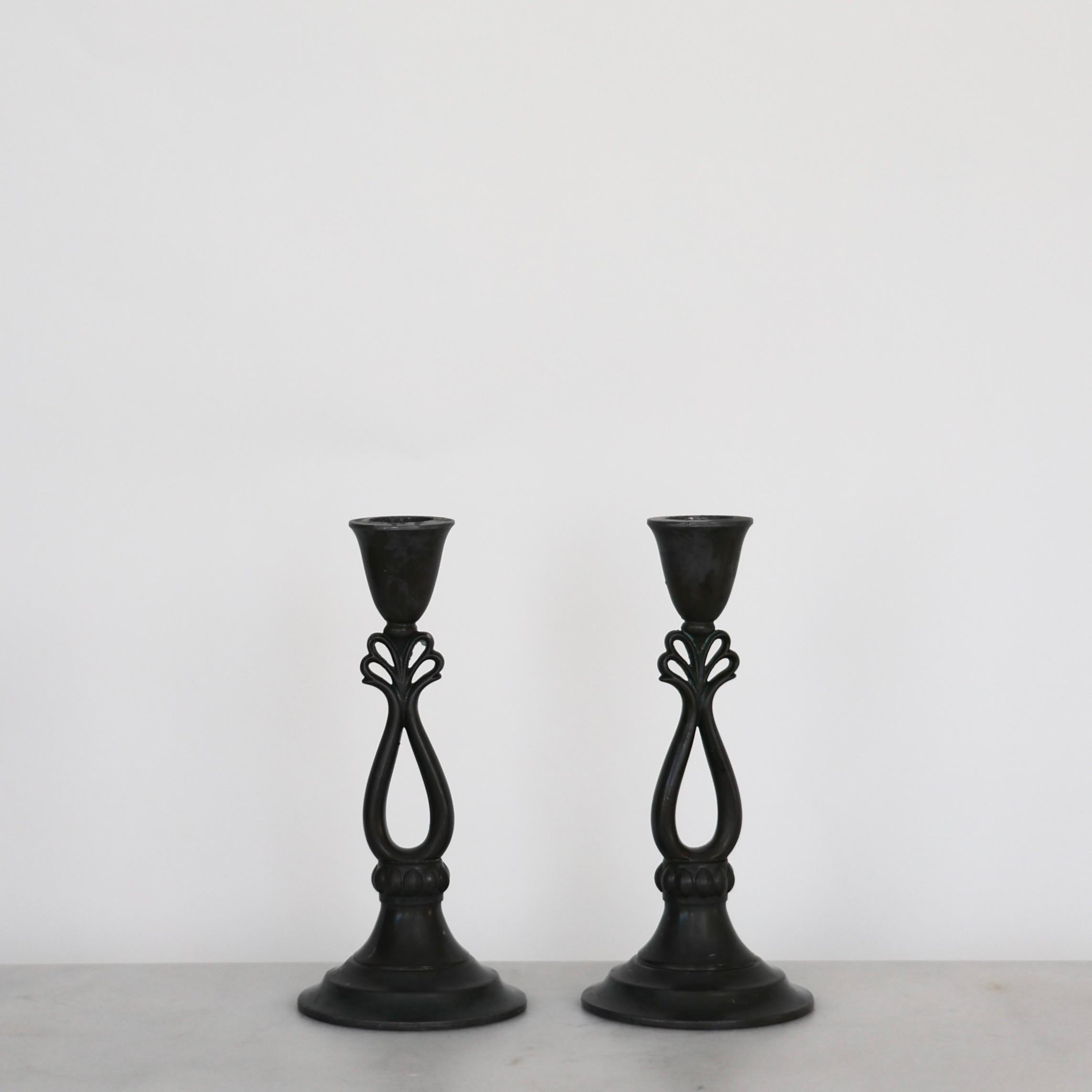 Set di candelieri Diskometal di Just Andersen, anni '20, Danimarca In condizioni discrete in vendita a Værløse, DK