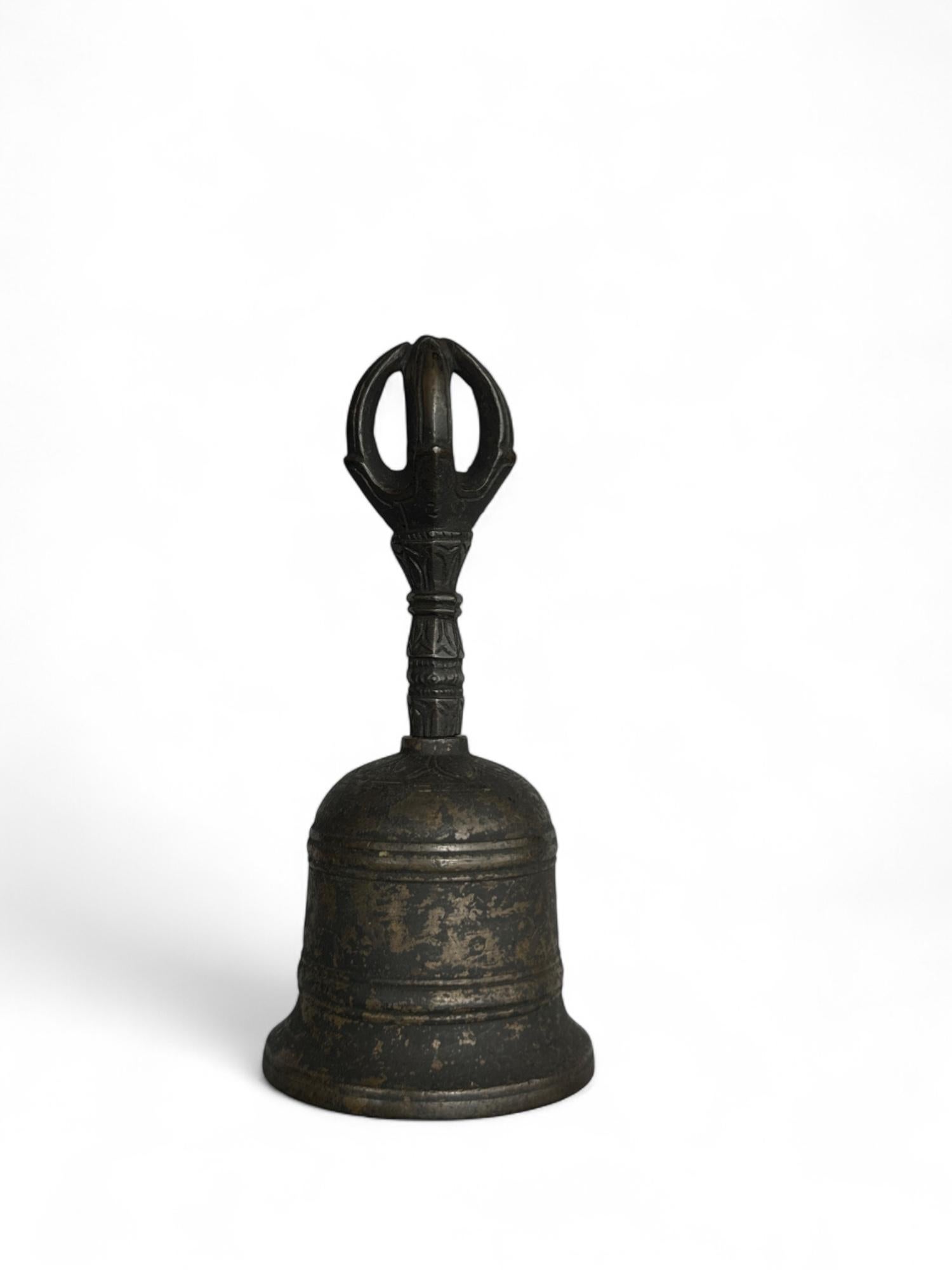 Bronzo Set di oggetti buddisti del primo periodo Edo  strumenti rituali di bronzo - Vajra a cinque punte in vendita