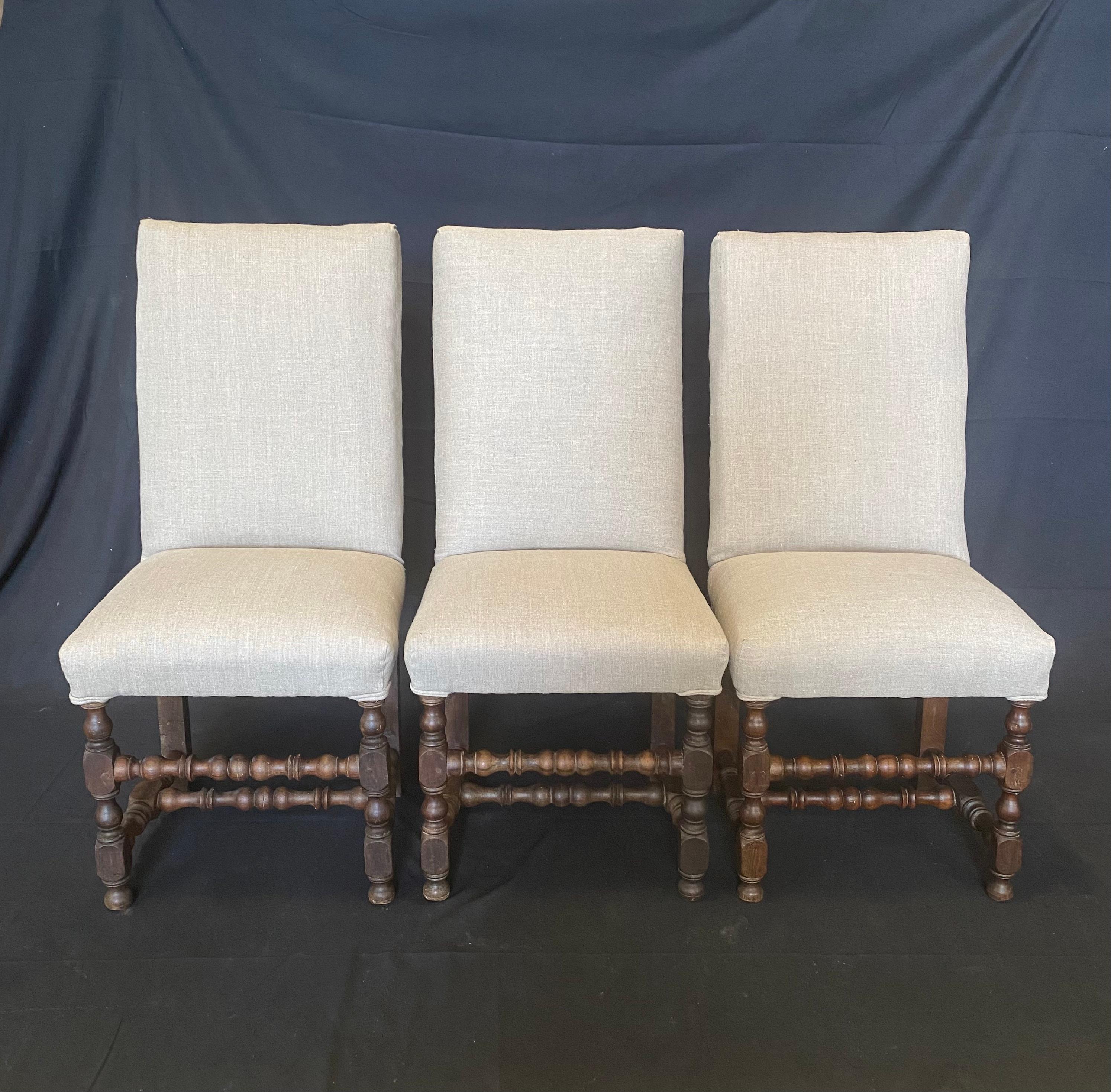 Set of Early French Louis XIII Chairs with Intricate Turnery In Good Condition For Sale In Hopewell, NJ