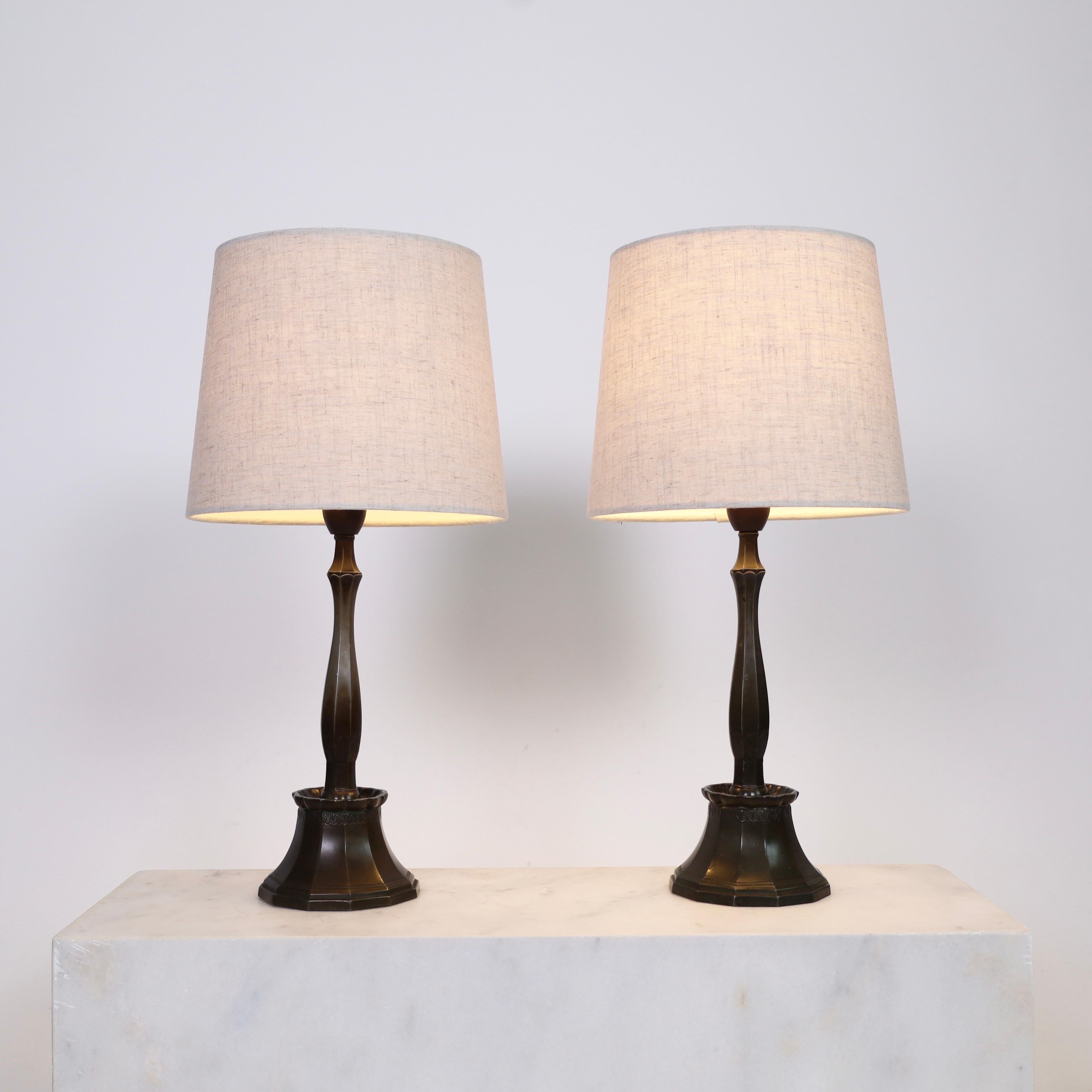 Art déco Ensemble de lampes de table Just Andersen, années 1920, Danemark en vente