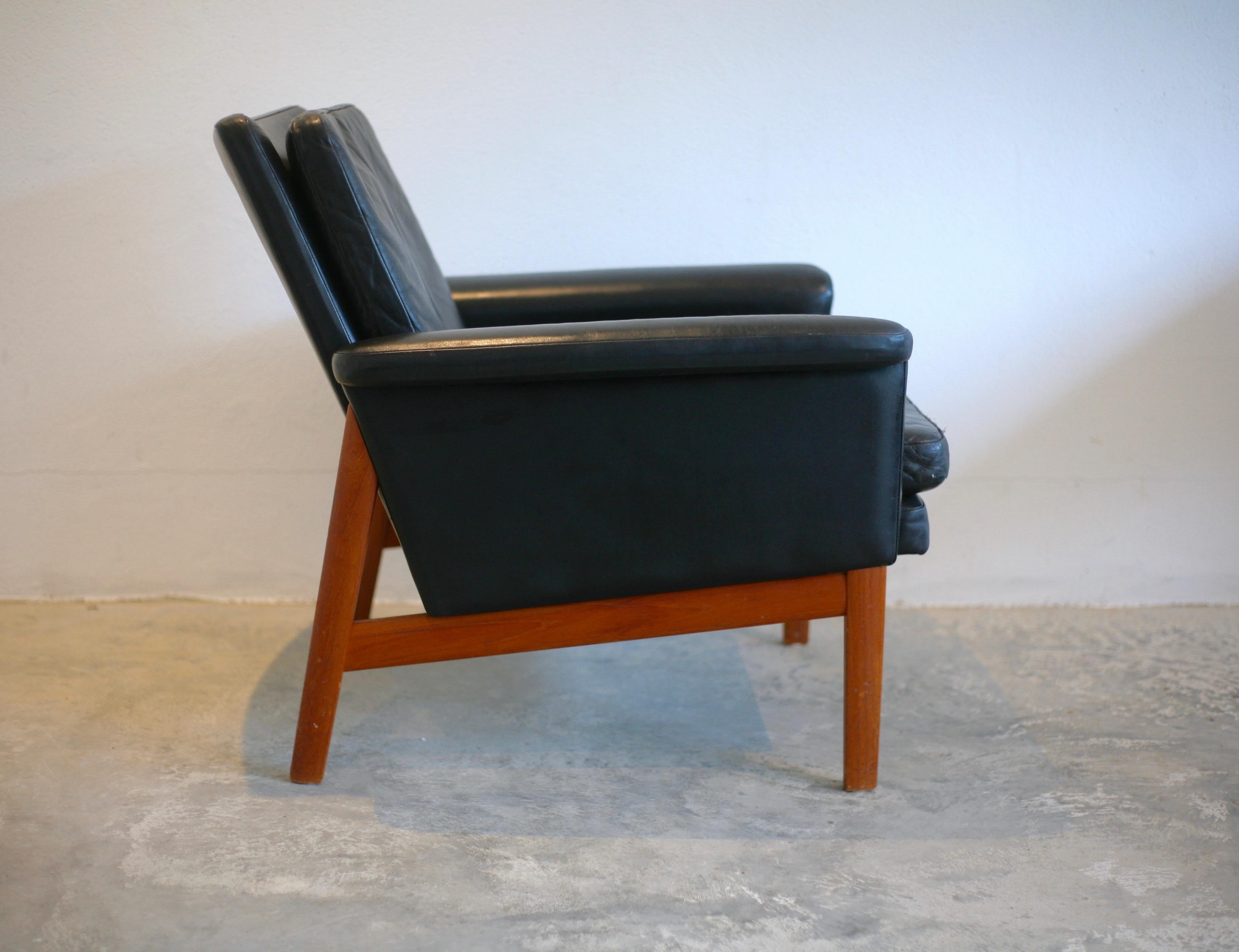 Mid-20th Century Set of Easy Chairs Finn Juhl Jupiter for France & Son