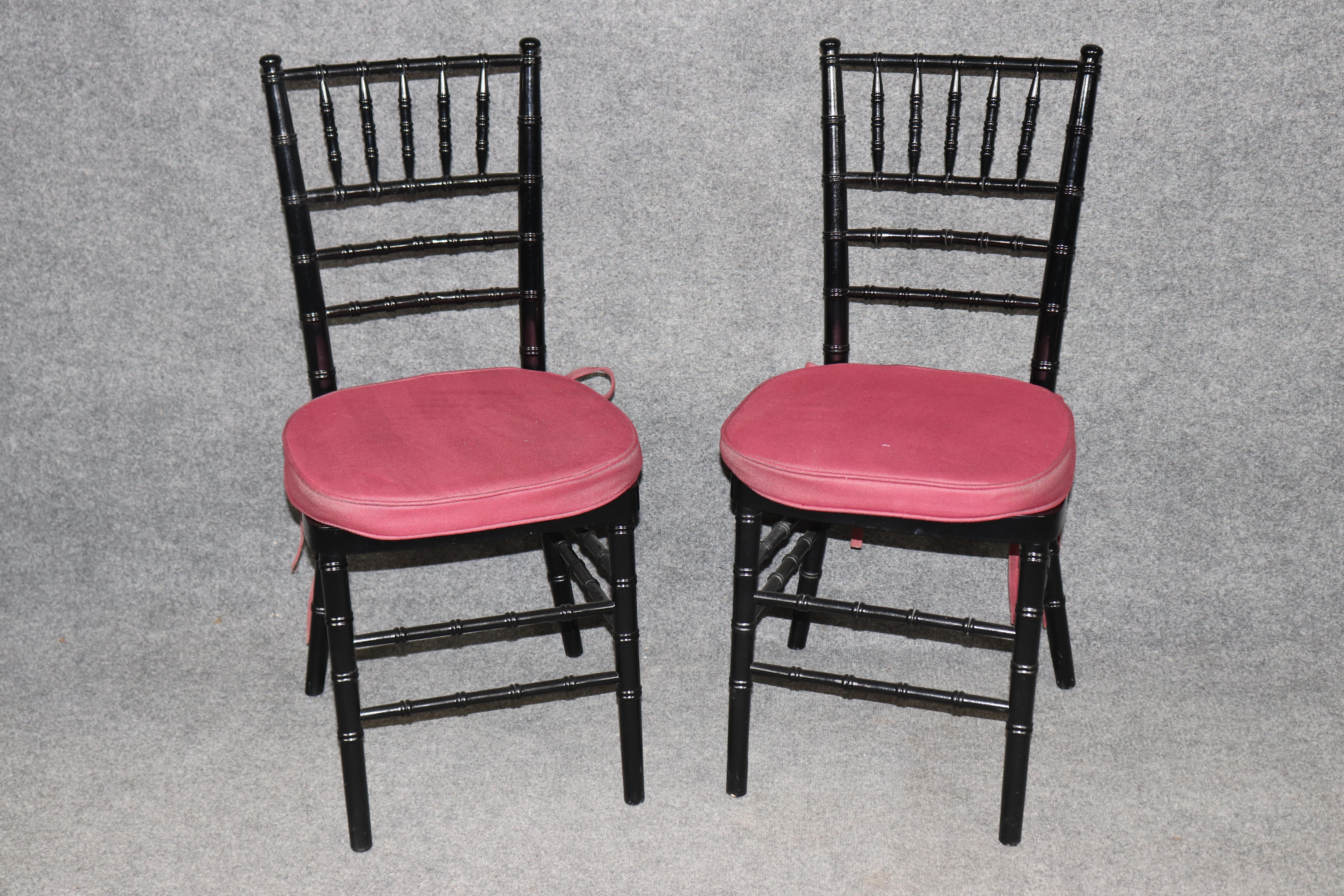 Hollywood Regency Set di 8 sedie da pranzo in finto bambù ebanizzato francese in vendita