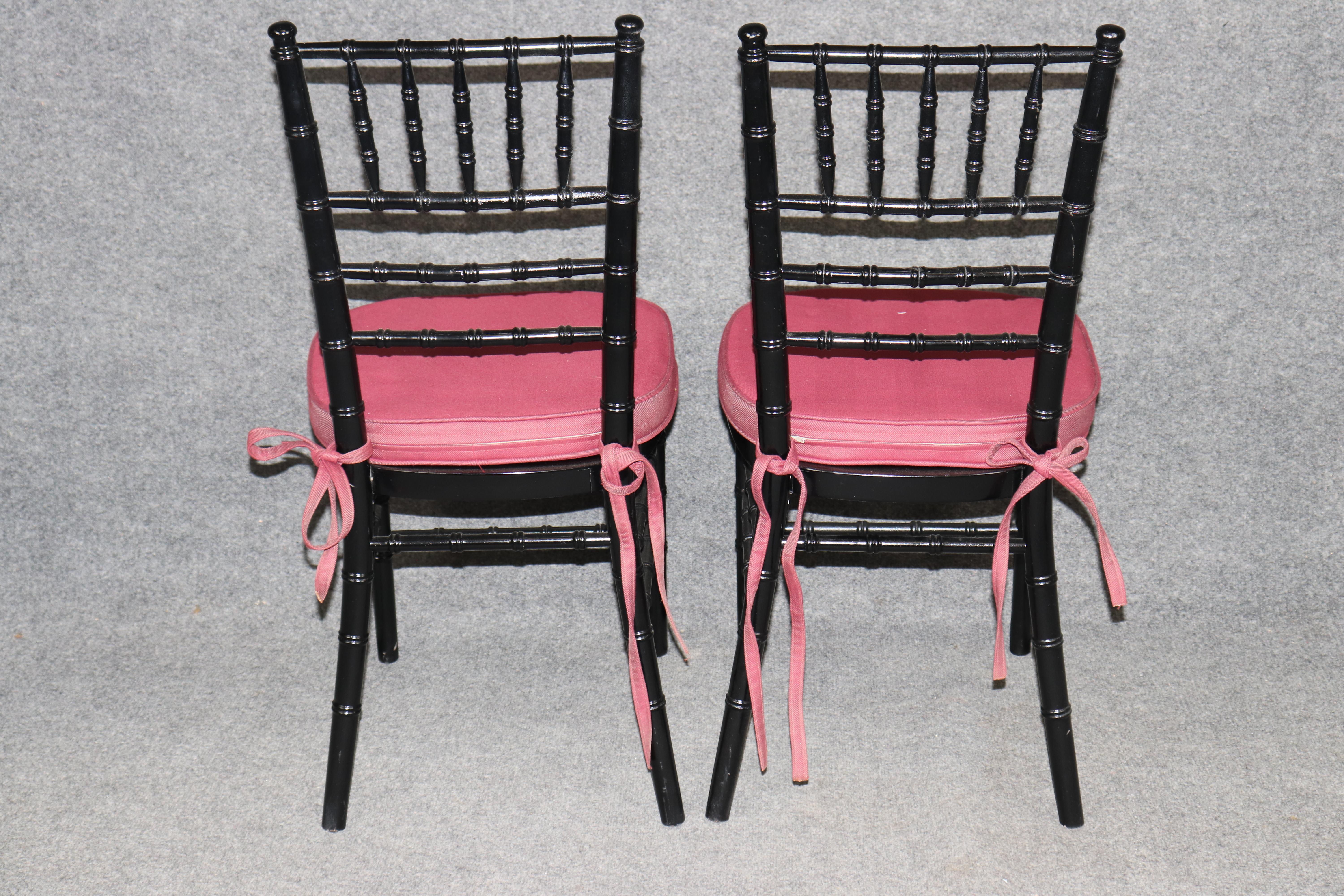 Set di 8 sedie da pranzo in finto bambù ebanizzato francese In condizioni buone in vendita a Swedesboro, NJ