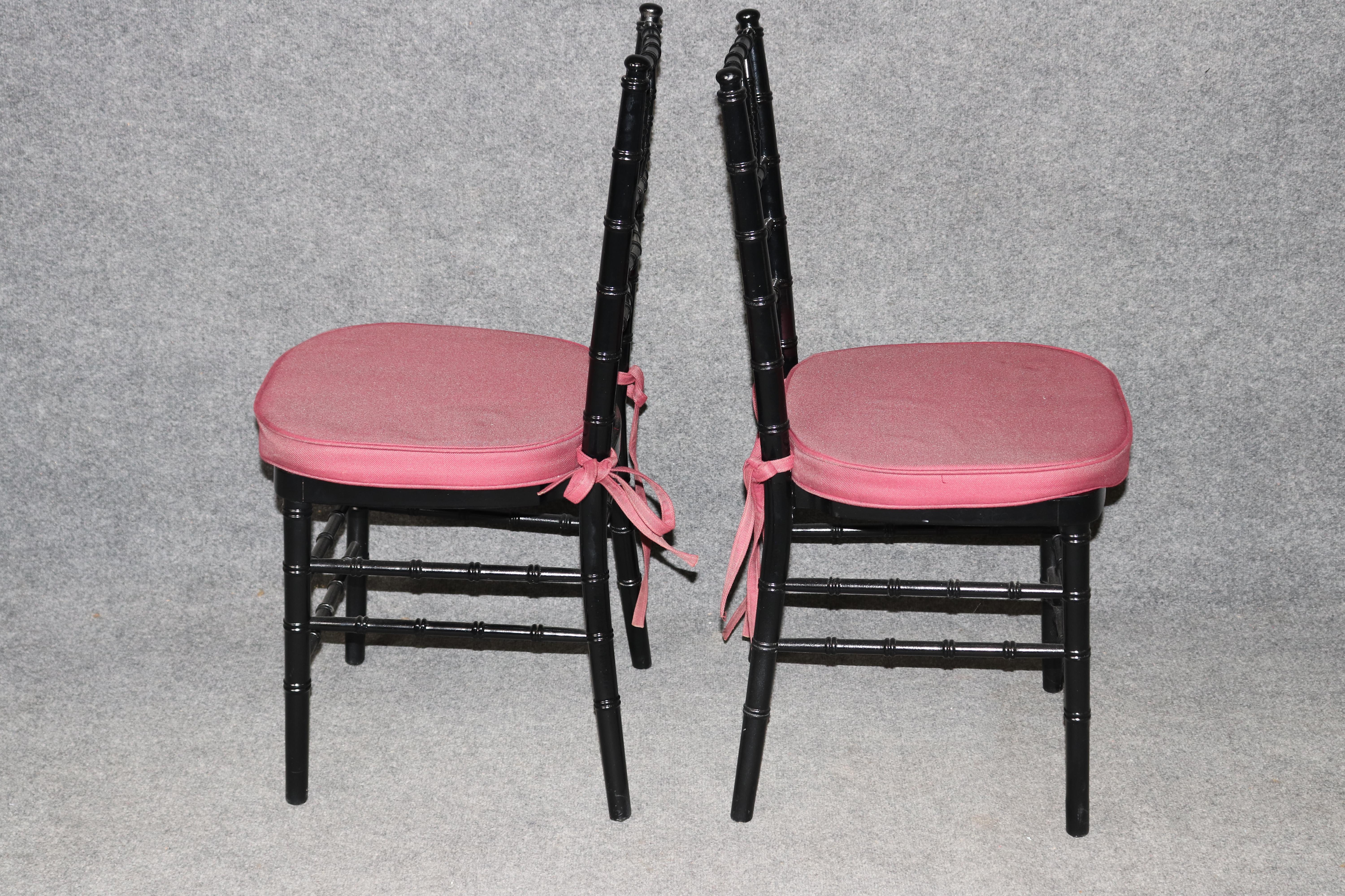 Metà XX secolo Set di 8 sedie da pranzo in finto bambù ebanizzato francese in vendita