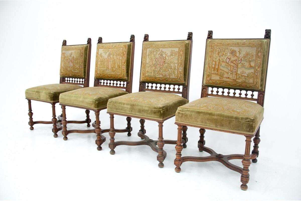 Set of eclectic chairs, Italy, circa 1900.

Good condition, original fabric.

Wood: walnut

Dimensions: height: 99 cm, height: 47 cm, width: 49 cm, depth: 49 cm.