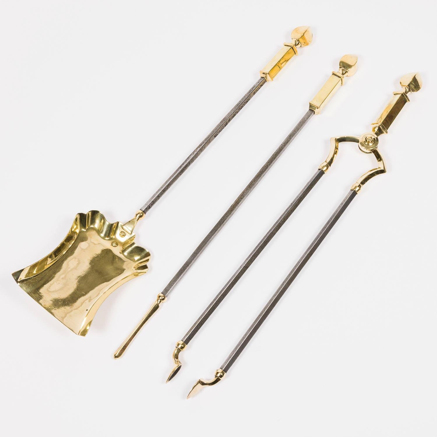 Set of Edwardian brass & steel fire irons For Sale 3