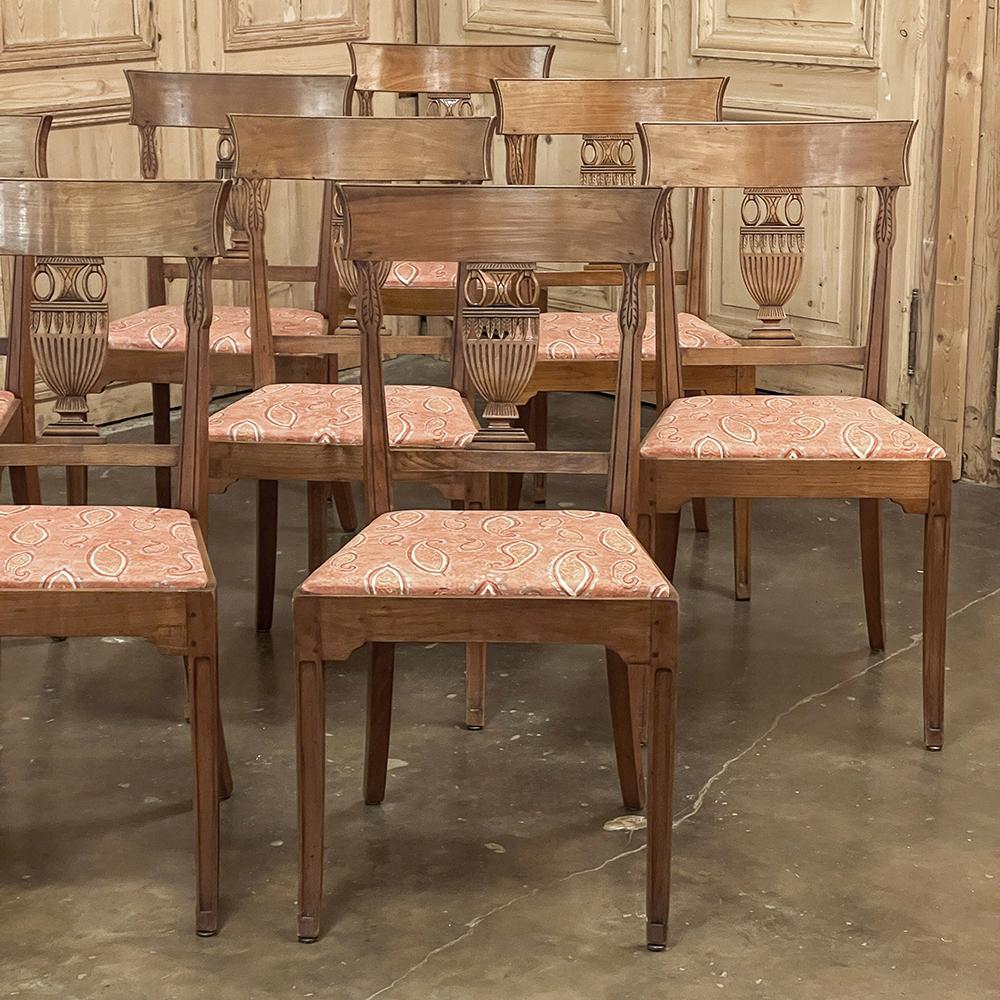 Set of Eight 18th Century Swedish Gustavian Neoclassical Dining Chairs For Sale 2